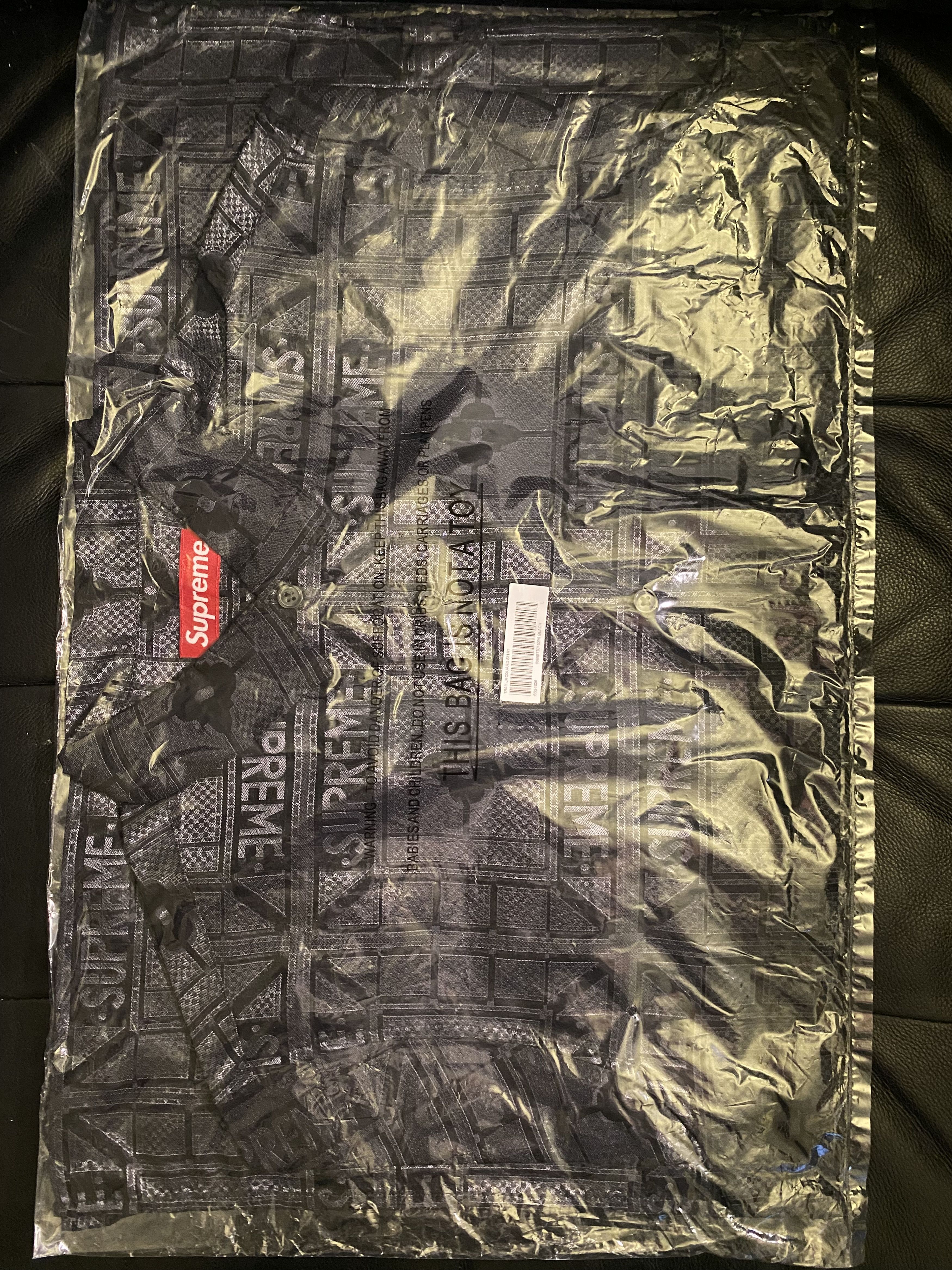 Supreme Supreme Tray Jacquard S/S Shirt Size US L / EU 52-54 / 3 - 2 Thumbnail
