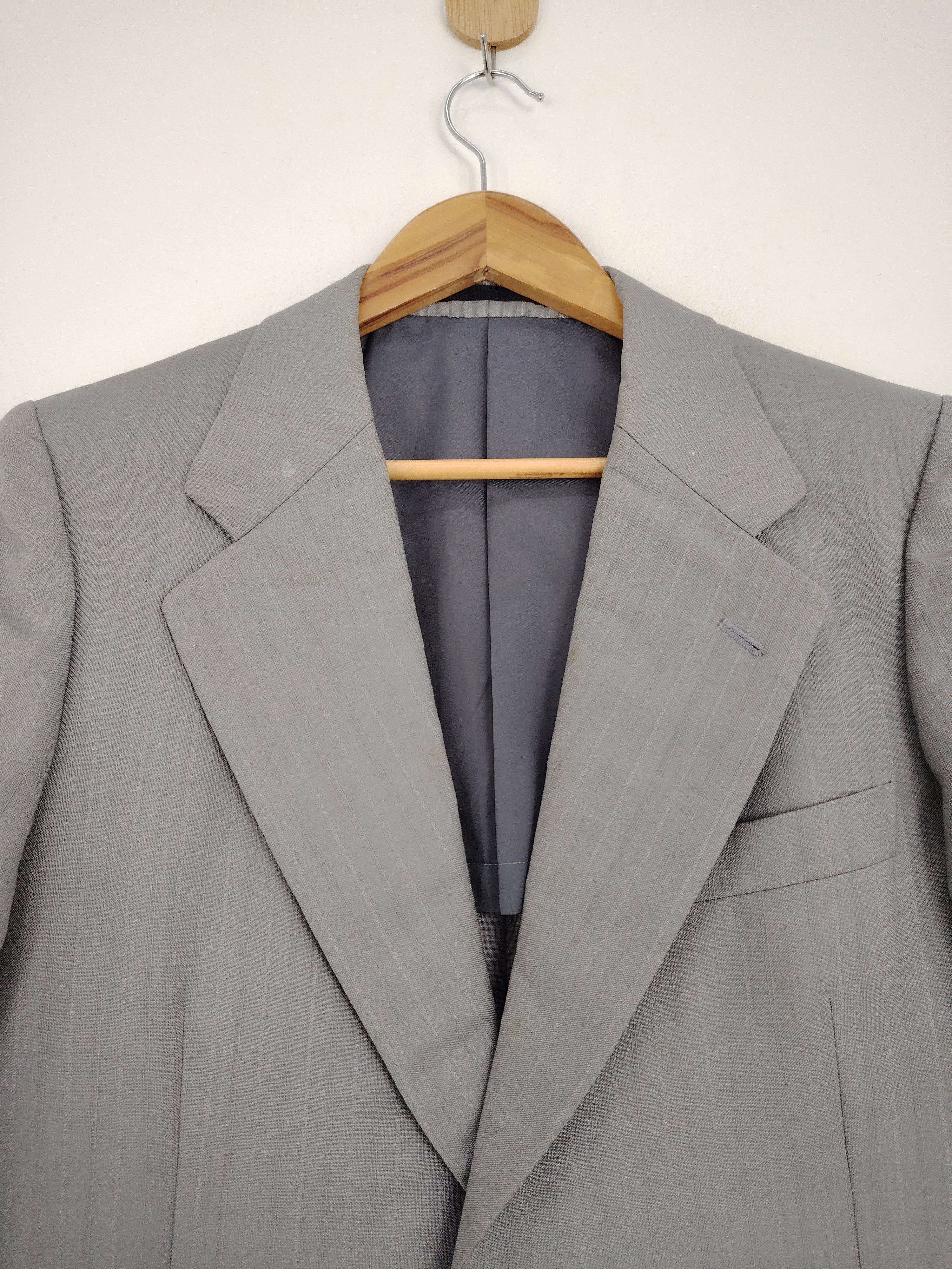 Burberry Vintage Burberrys' Designer Tuxedo Button Suit MJ0037Z Size US S / EU 44-46 / 1 - 11 Thumbnail