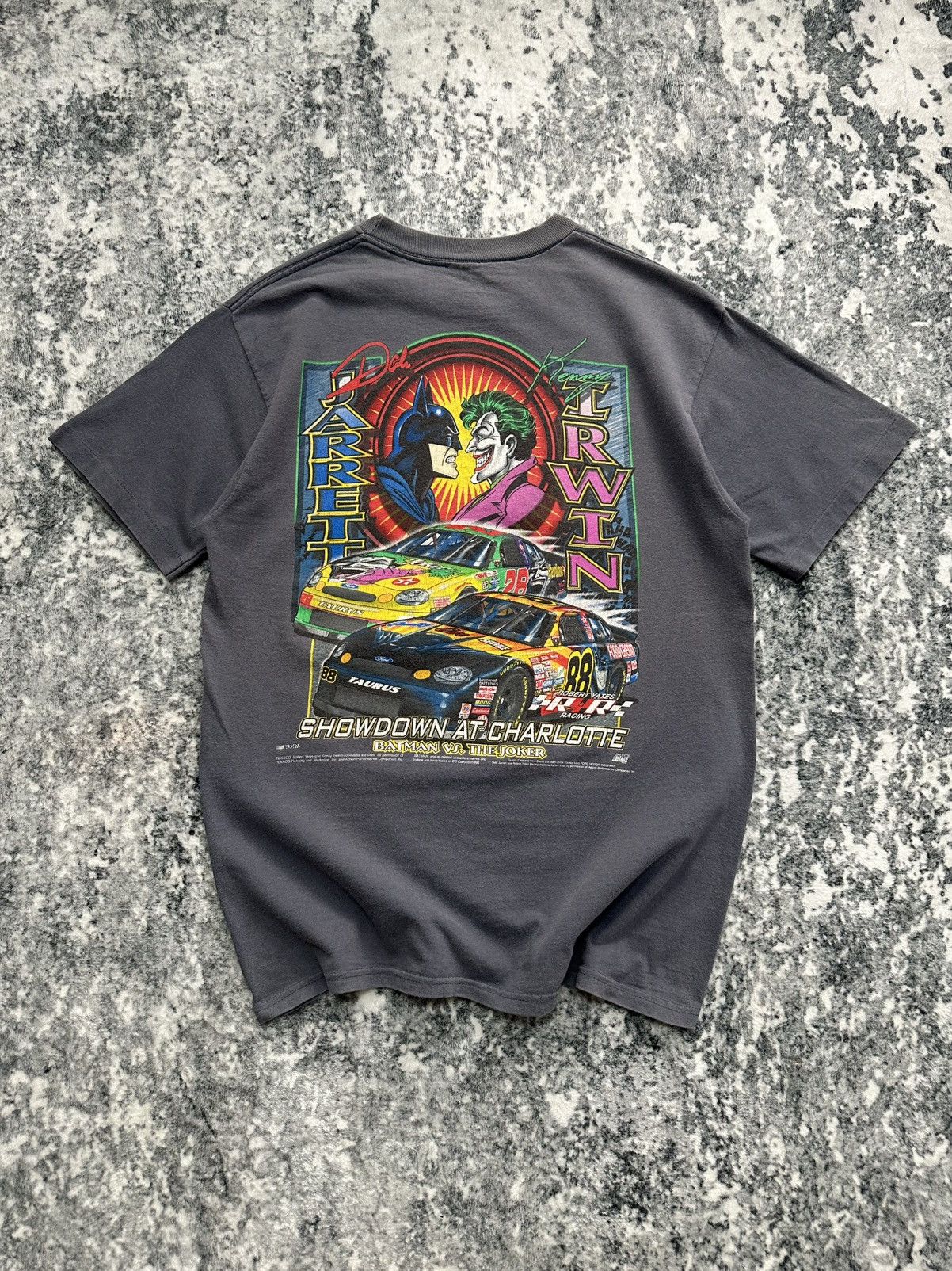 Vintage Vintage 1998 Batman vs The Joker Nascar T-shirt Size US M / EU 48-50 / 2 - 1 Thumbnail