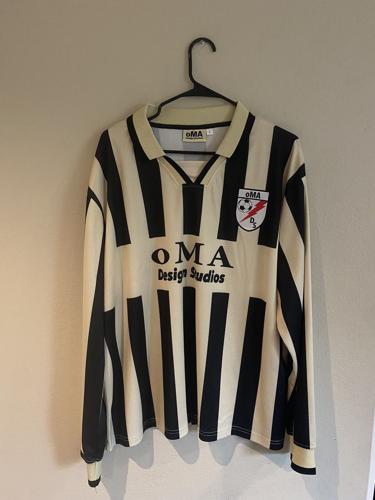 oMA STUDIOS Old Man Alan Soccer Jersey Size US L / EU 52-54 / 3 - 1 Thumbnail