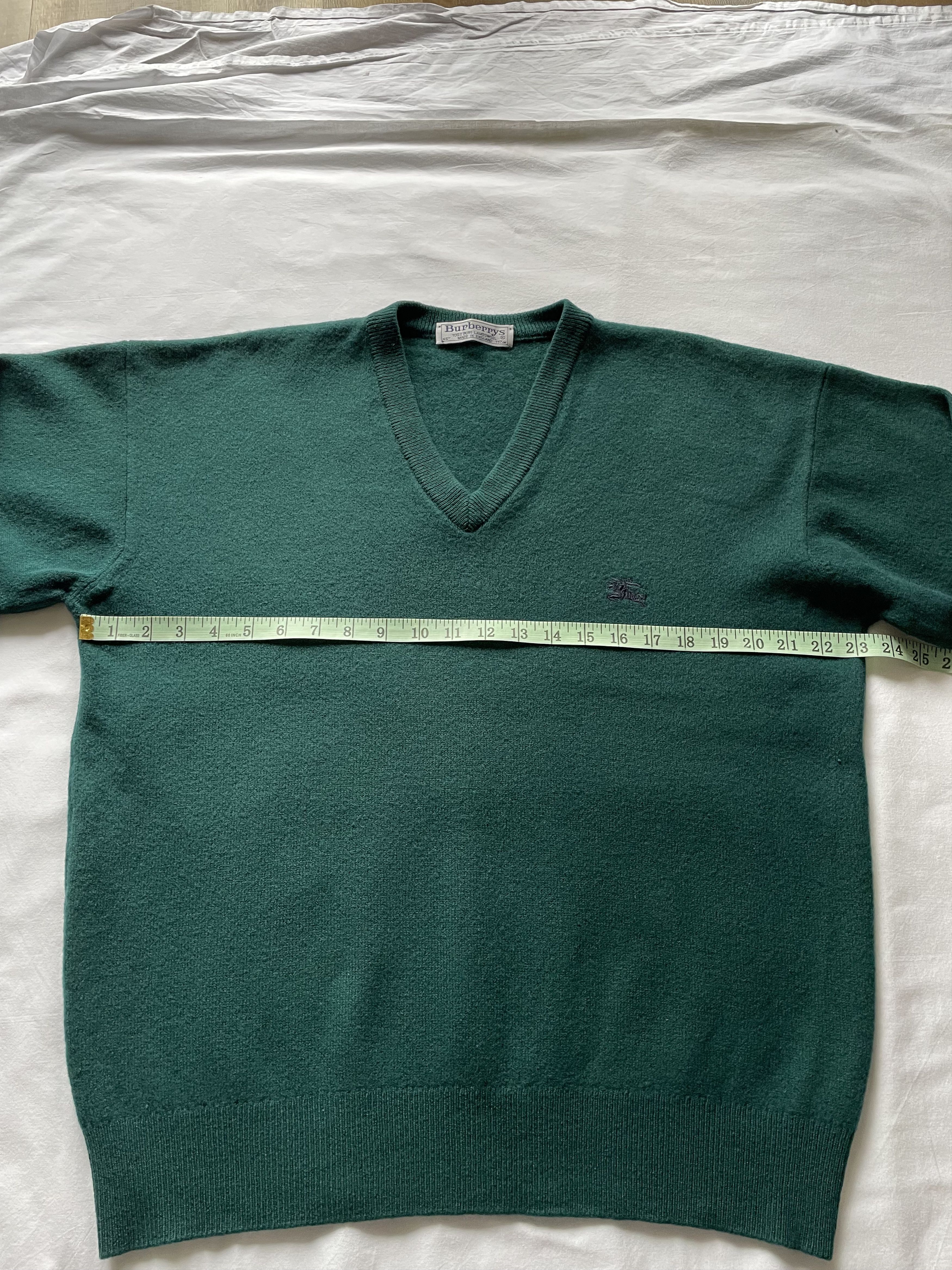 Burberry × Vintage Burberrys Sweater Knit Wool Jumper V-Neck Pullover Vintage Size US M / EU 48-50 / 2 - 8 Thumbnail