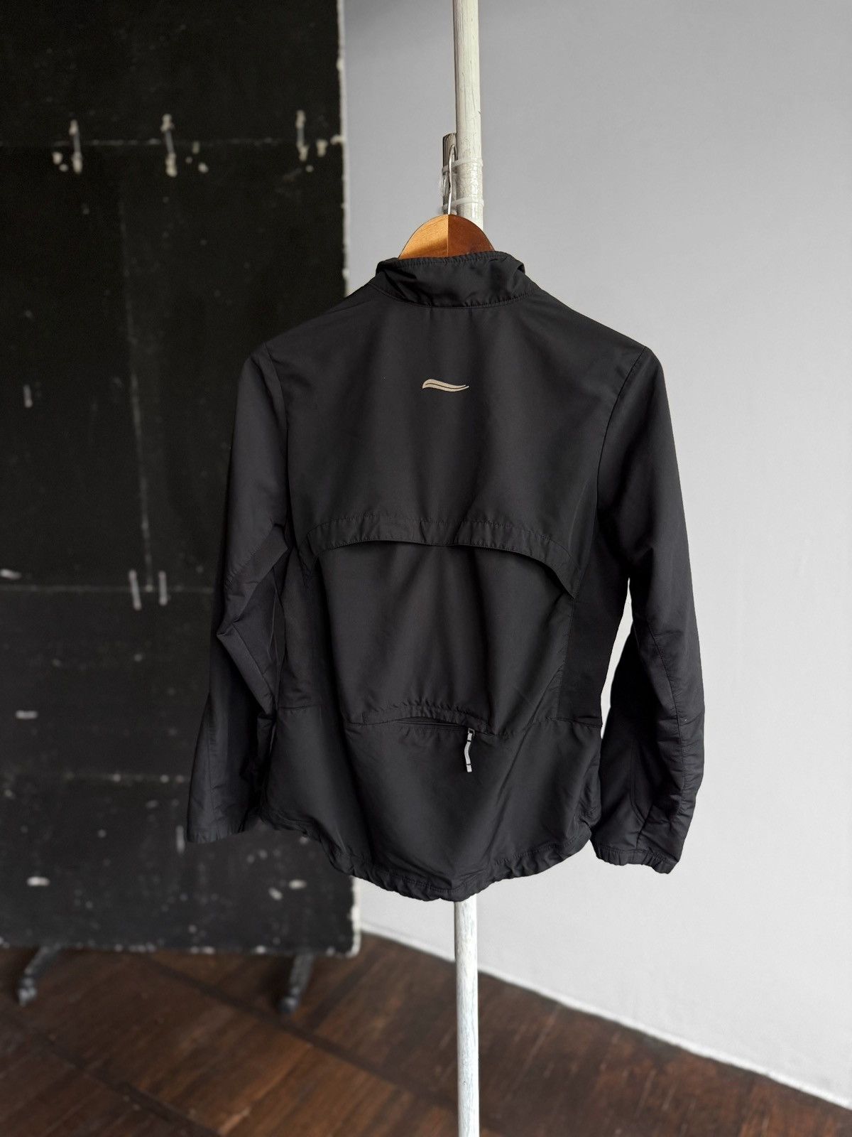 Nike × Vintage Nike Womens Vintage DriFIT Black Full Zip Y2K Jacket Running Size S / US 4 / IT 40 - 3 Thumbnail