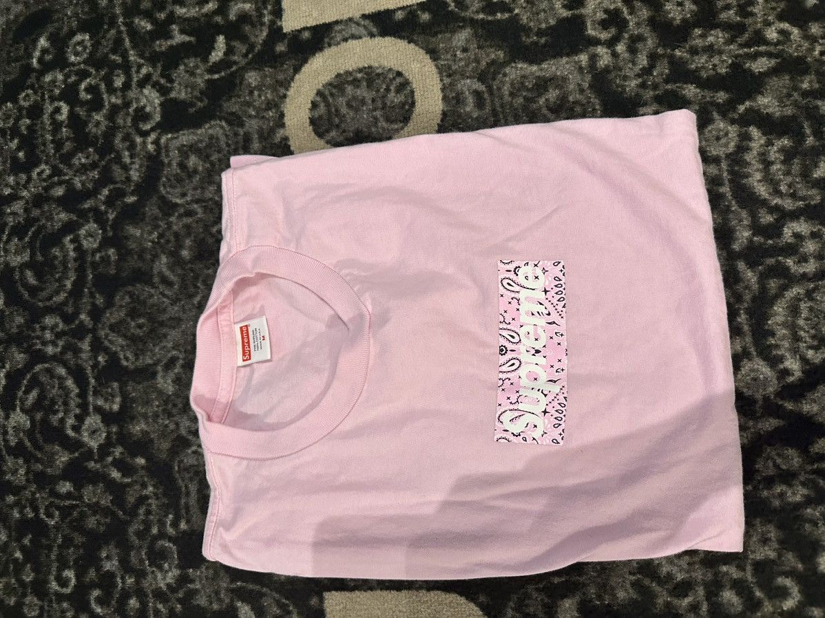 Supreme Pink supreme bandana box logo tee Size US M / EU 48-50 / 2 - 1 Thumbnail