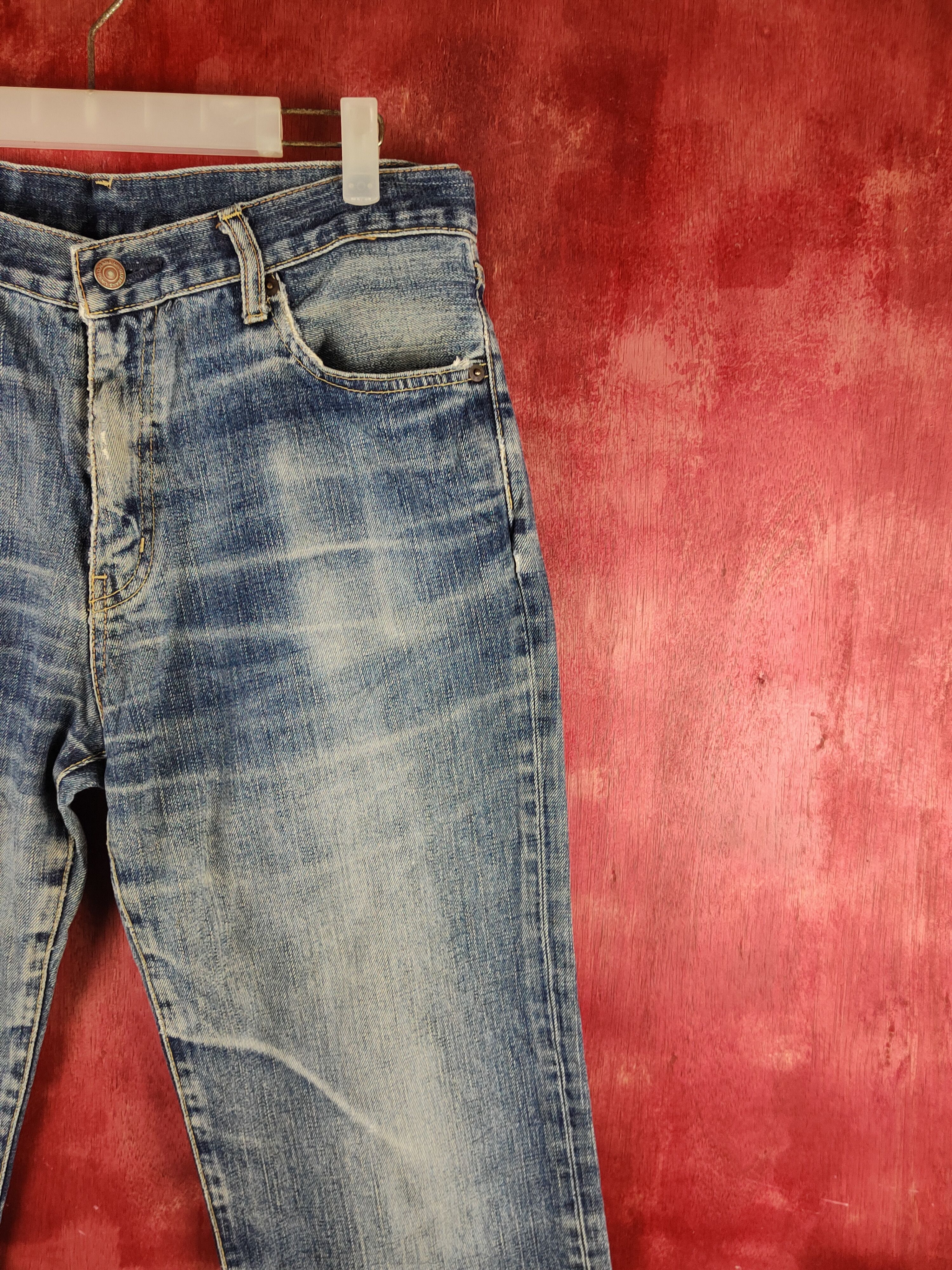 Japanese Brand Uniqlo Blue Faded Distressed Ripped Jeans #S2331 Size US 32 / EU 48 - 5 Thumbnail