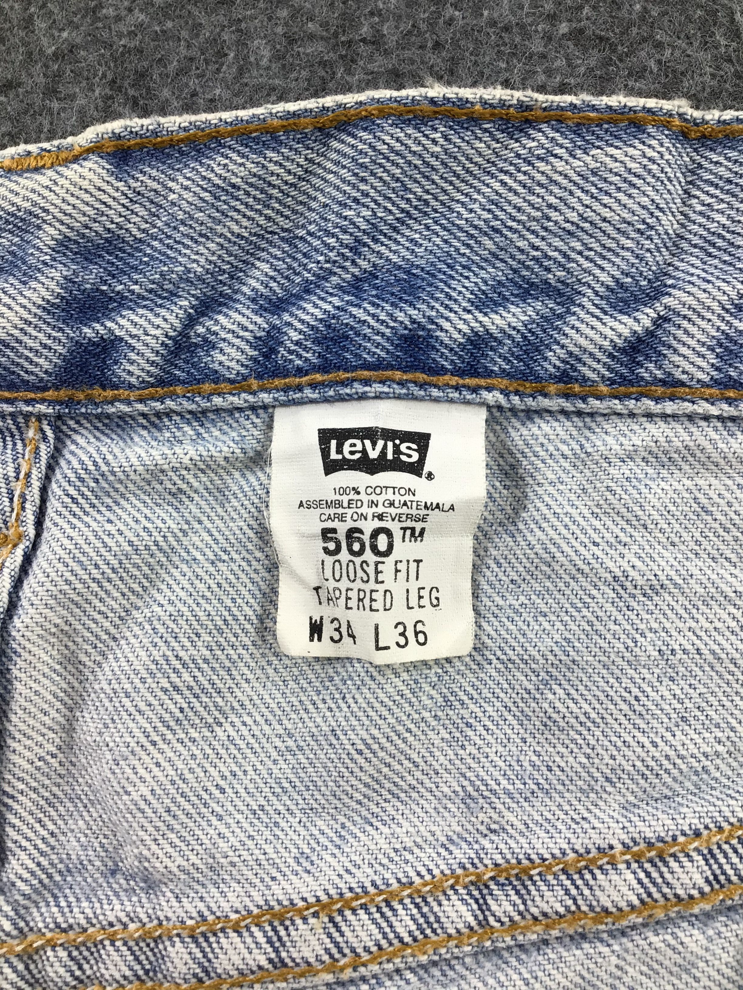 Levi's Vintage 90s Levis 560 Jeans Light Wash Denim KJ188 Size US 33 - 9 Thumbnail