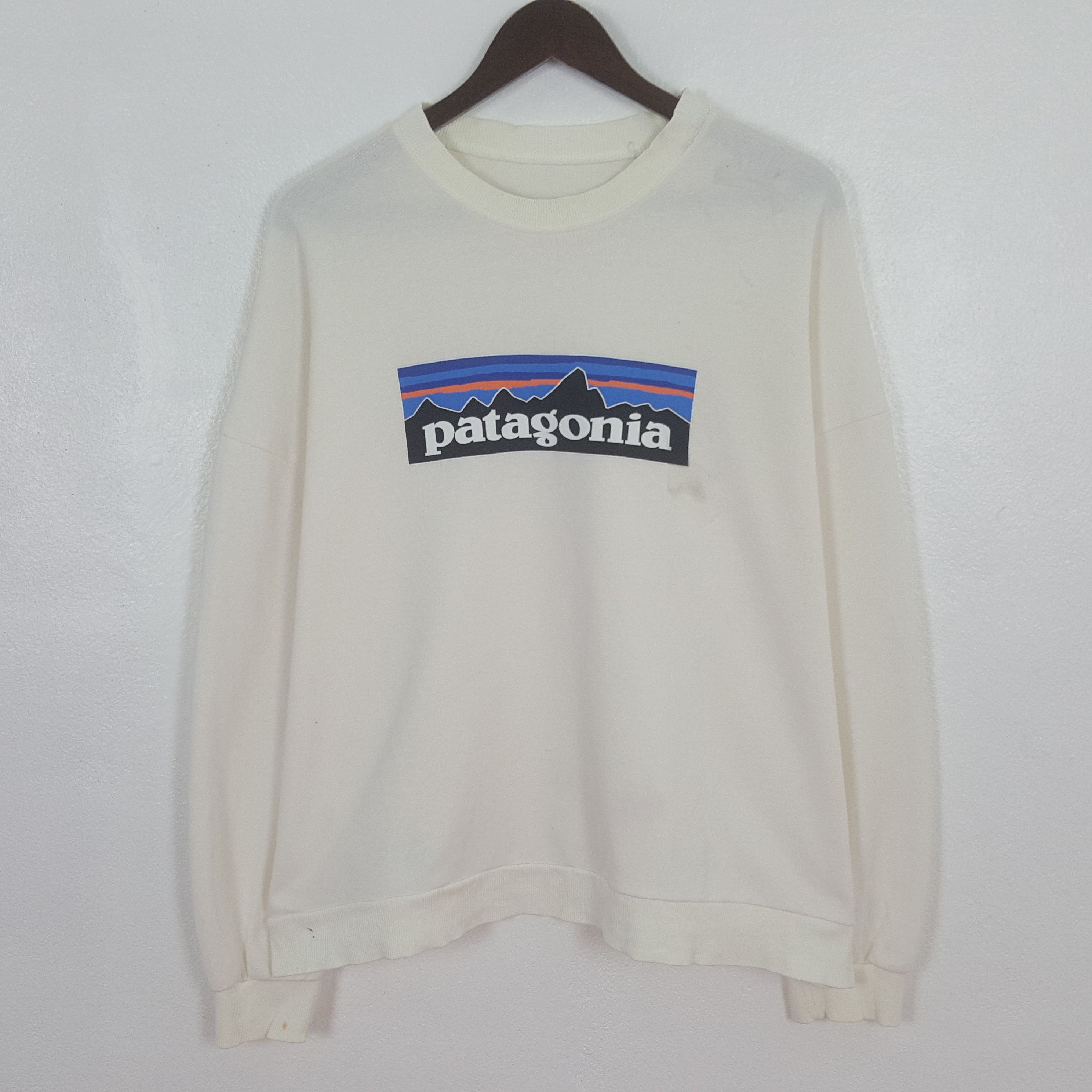 Patagonia Vintage Patagonia Logo Sweatshirt Size US XL / EU 56 / 4 - 1 Thumbnail