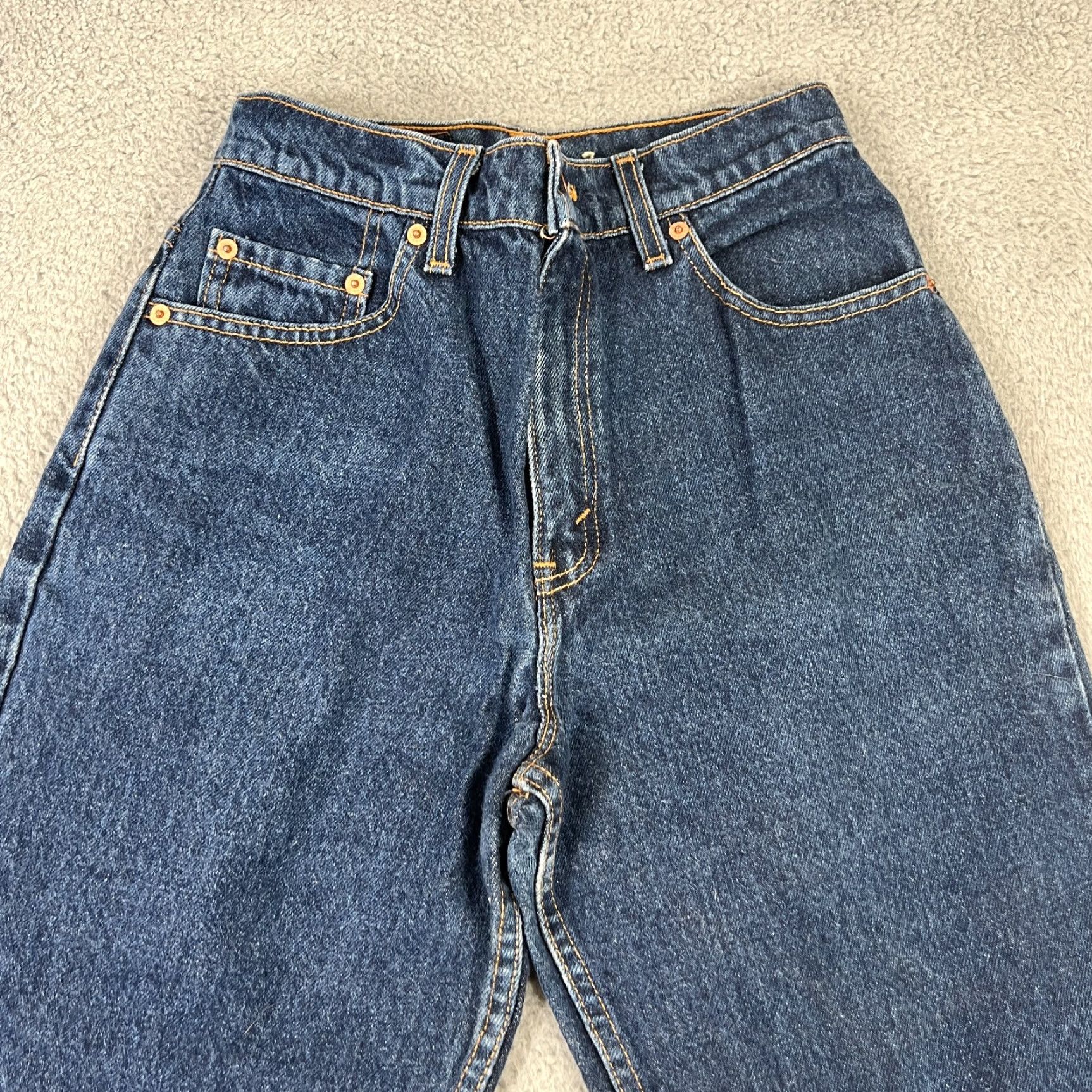 Levi's VINTAGE Levi's Women's 551 Mom Jeans Relaxed Fit Tapered Leg 1990s Blue Denim Size 6 Size 28" / US 6 / IT 42 - 4 Thumbnail
