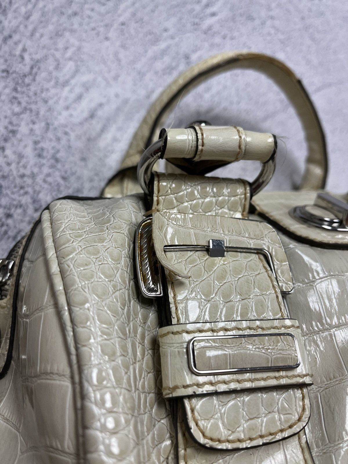 Guess Guess Vintage Buckle Logo Shoulder Bag 00’s Y2k Avant Garde Size ONE SIZE - 9 Thumbnail