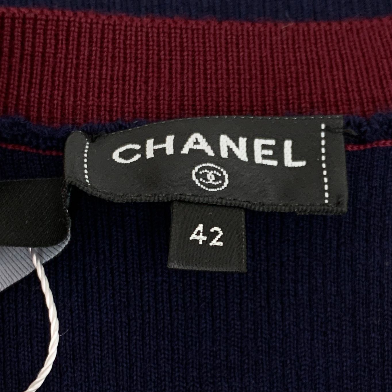 Chanel Chanel Color-Blocked Logo Sequin Wool Sleeveless Knitted Ves Size M / US 6-8 / IT 42-44 - 2 Thumbnail