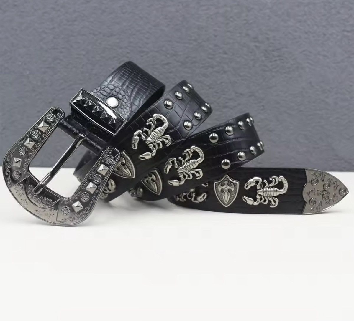 Japanese Brand Black Faux Leather Scorpions Studded Belt 115 cm Size ONE SIZE - 3 Thumbnail
