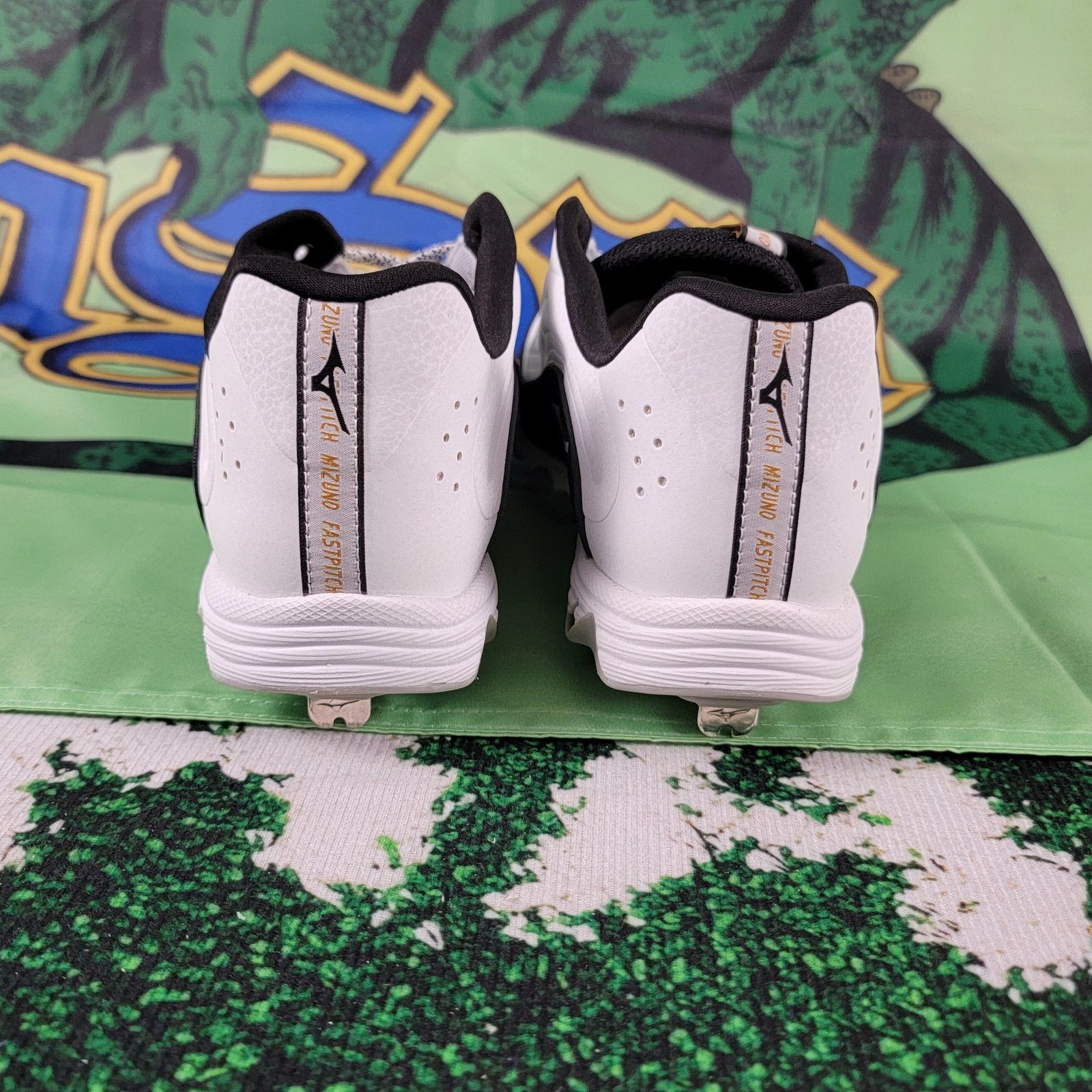 Mizuno Mizuno Softball Cleats 9-Spike Swift 8 White Womens Sz 8.5 Size US 8.5 / IT 38.5 - 3 Thumbnail