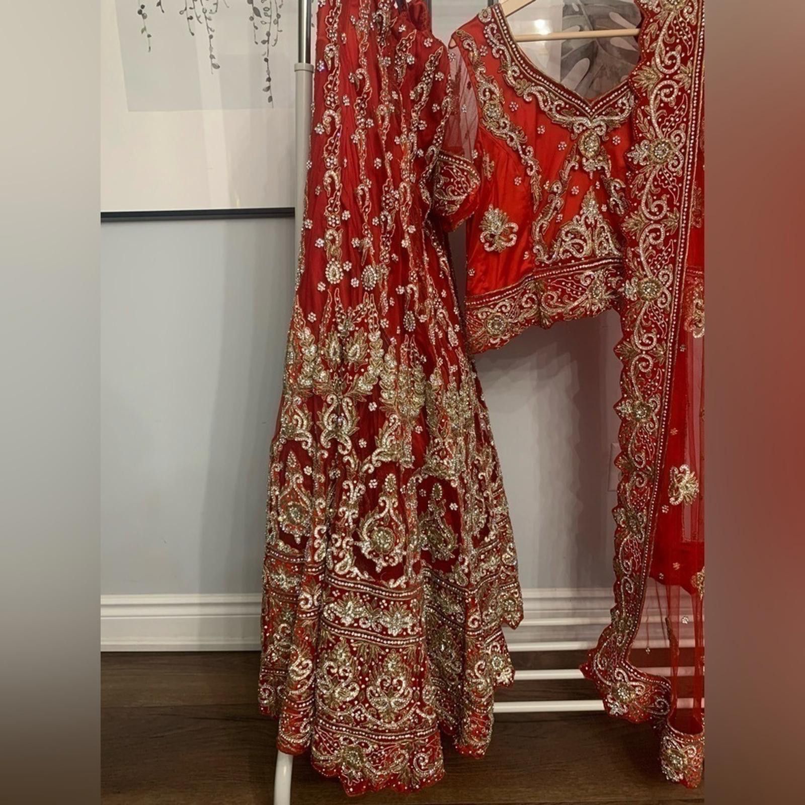 Designer Luxury Bridal Pakistani/ Indian Lehenga w Dupatta Size M / US 6-8 / IT 42-44 - 4 Thumbnail