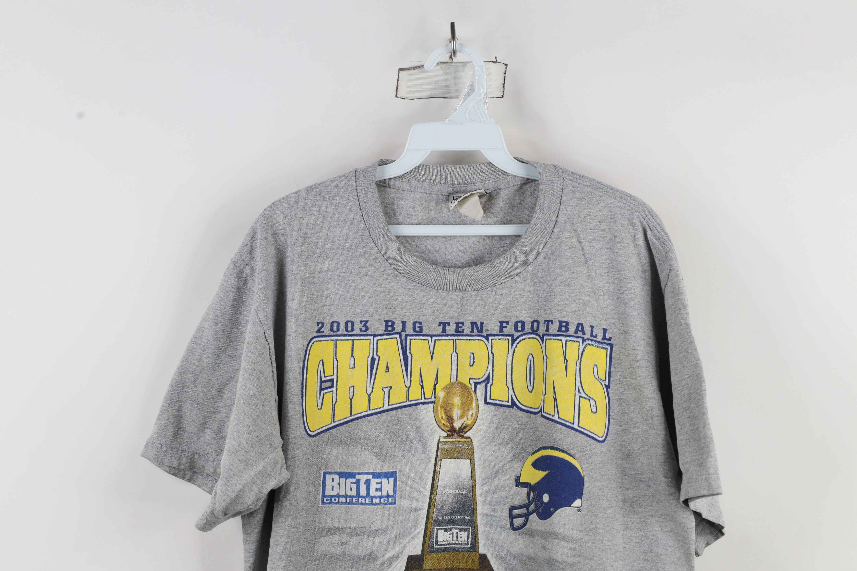 Vintage Vintage Ten Champs University of Michigan Football T-Shirt Size US M / EU 48-50 / 2 - 2 Thumbnail