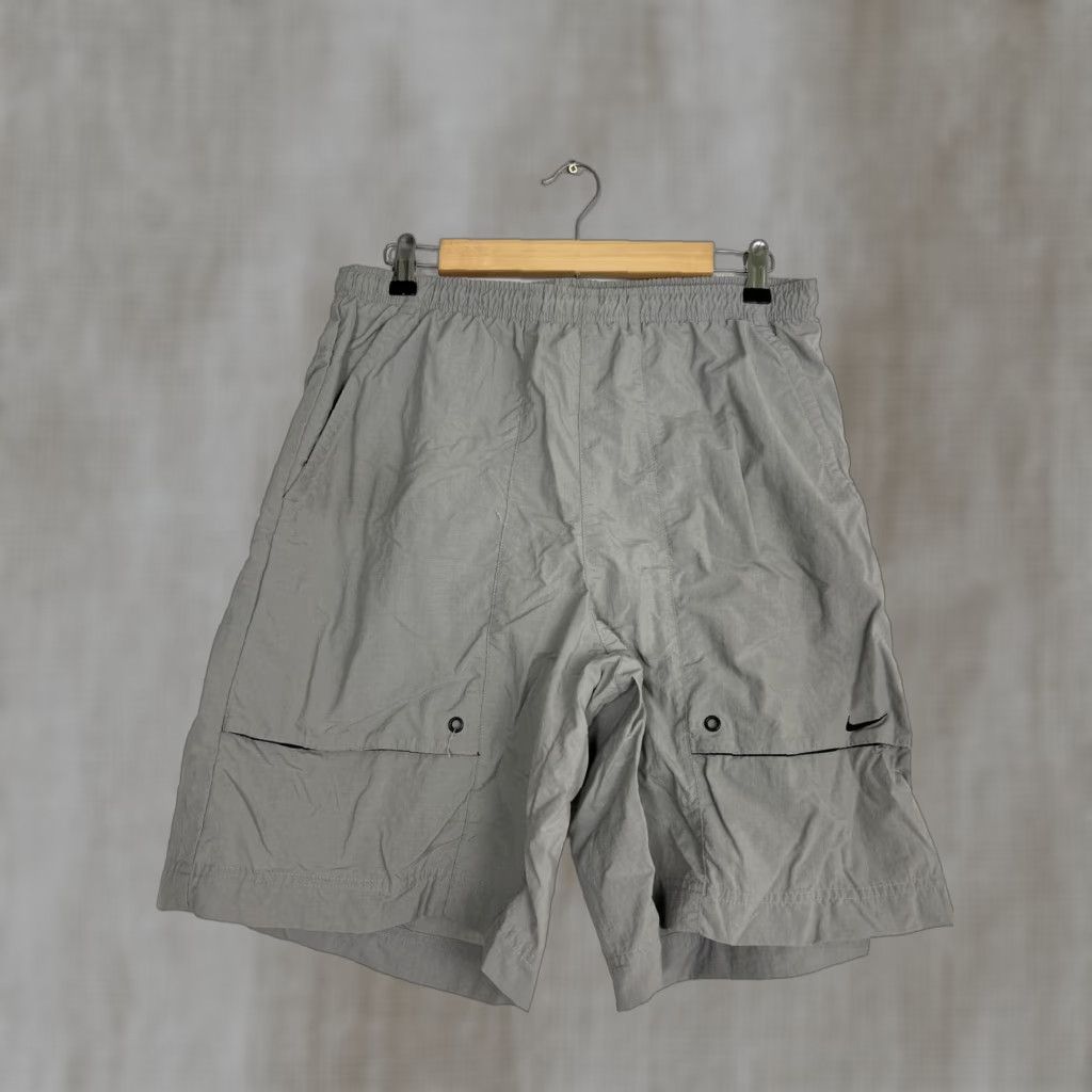 Nike VINTAGE Y2K Nike Line Swim Trunks Gray Mens Large Drawstring Trunks 32x9.5 Size ONE SIZE - 1 Thumbnail