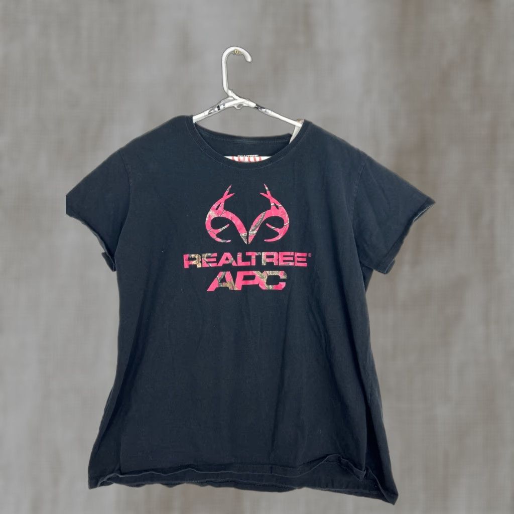 Realtree Realtree Black Pink APC Camouflage Short Sleeve Shirt Womens 2XL Crew Neck Pullover 100% Cotton Camouflage Logo Basic Outdoor Shirts Womens 2XL Size XXL / US 16-18 / IT 52-54 - 1 Thumbnail