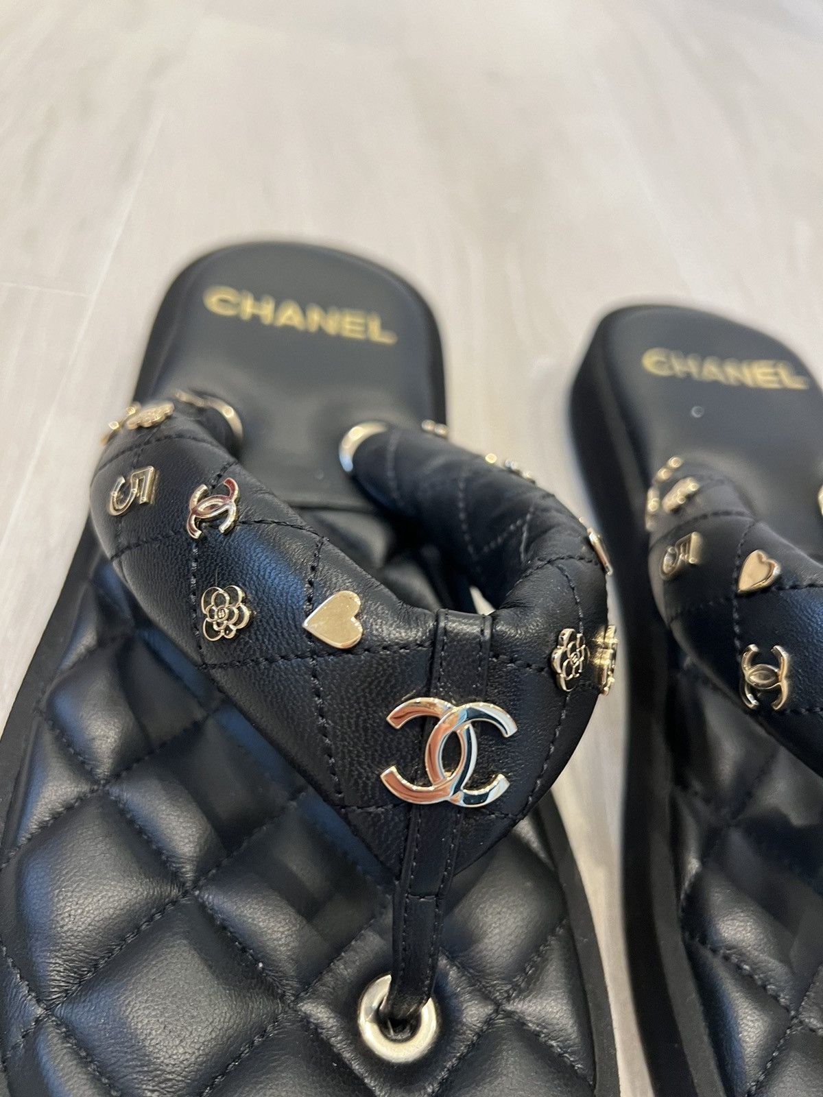 Chanel Authentic Chanel Lambskin Flip Flops Size US 10 / IT 40 - 3 Thumbnail