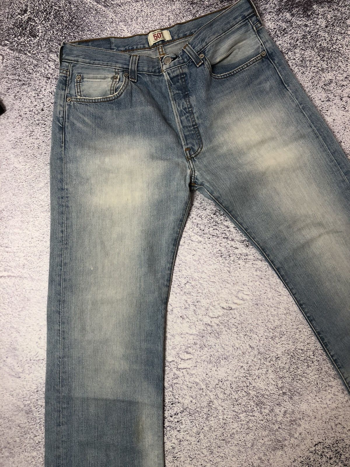 Levi's × Vintage Vintage jeans Levi’s 501 men’s size 30/33 y2k made in USA Size US 33 - 2 Thumbnail