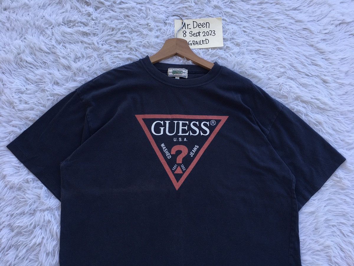 Guess Rare Vintage 90s Guess Big Logo Tshirt Size US L / EU 52-54 / 3 - 5 Thumbnail