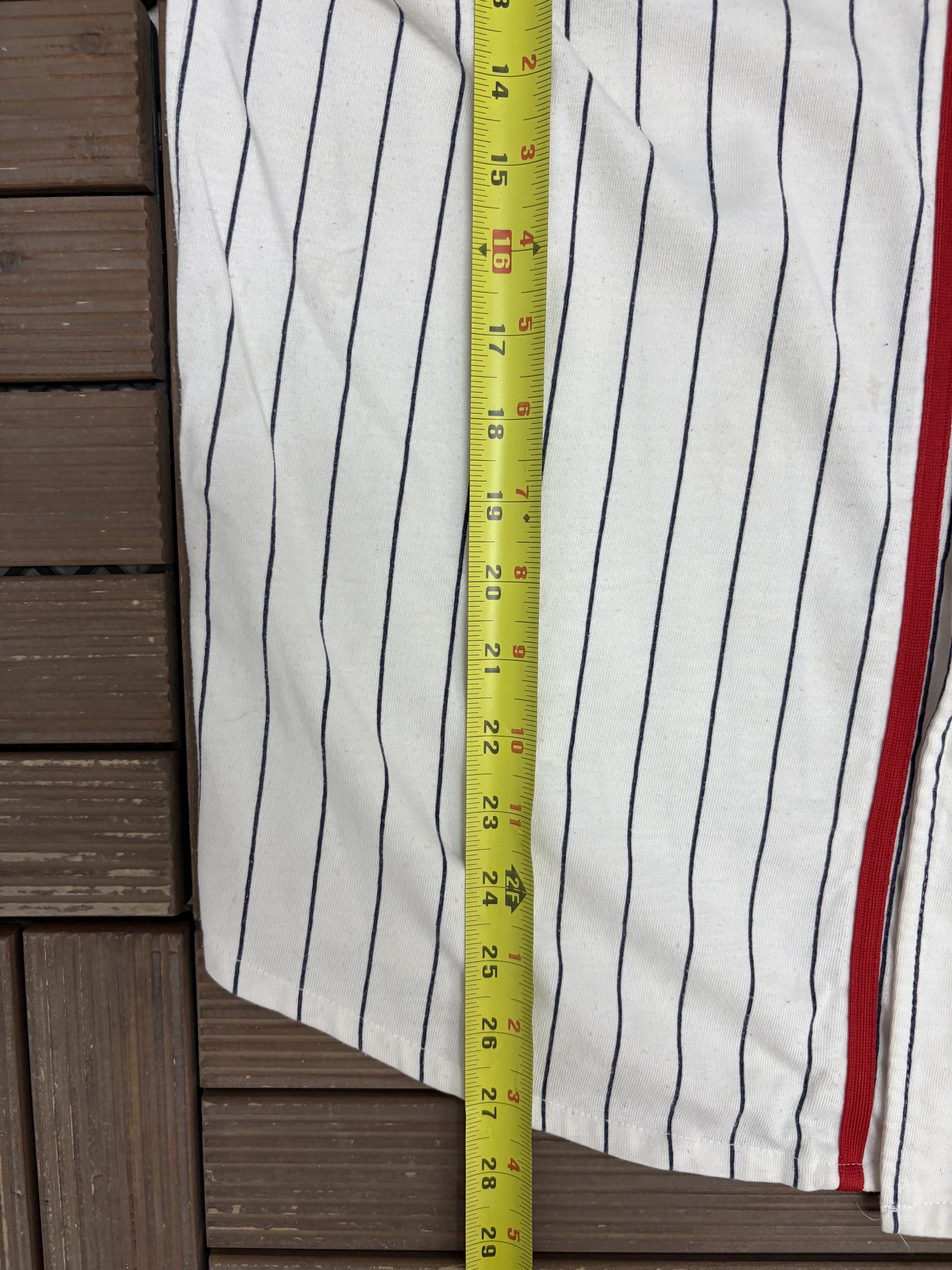 Starter Cleveland Indians Pinstripe Stitched Vintage Baseball Jersey Size US M / EU 48-50 / 2 - 7 Thumbnail