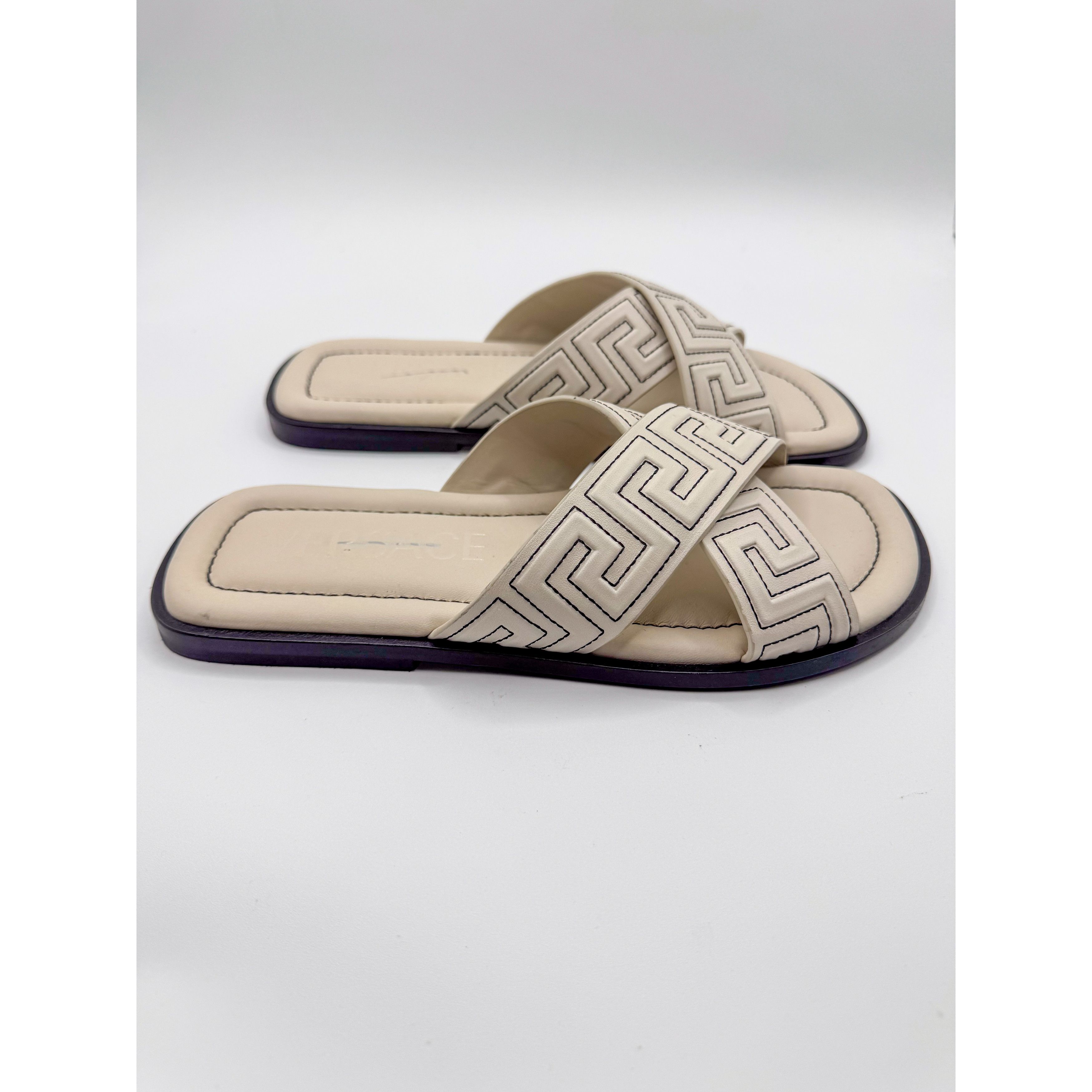 Versace Versace Off White Motif Sandals Size 41 Size US 8 / EU 41 - 18 Thumbnail