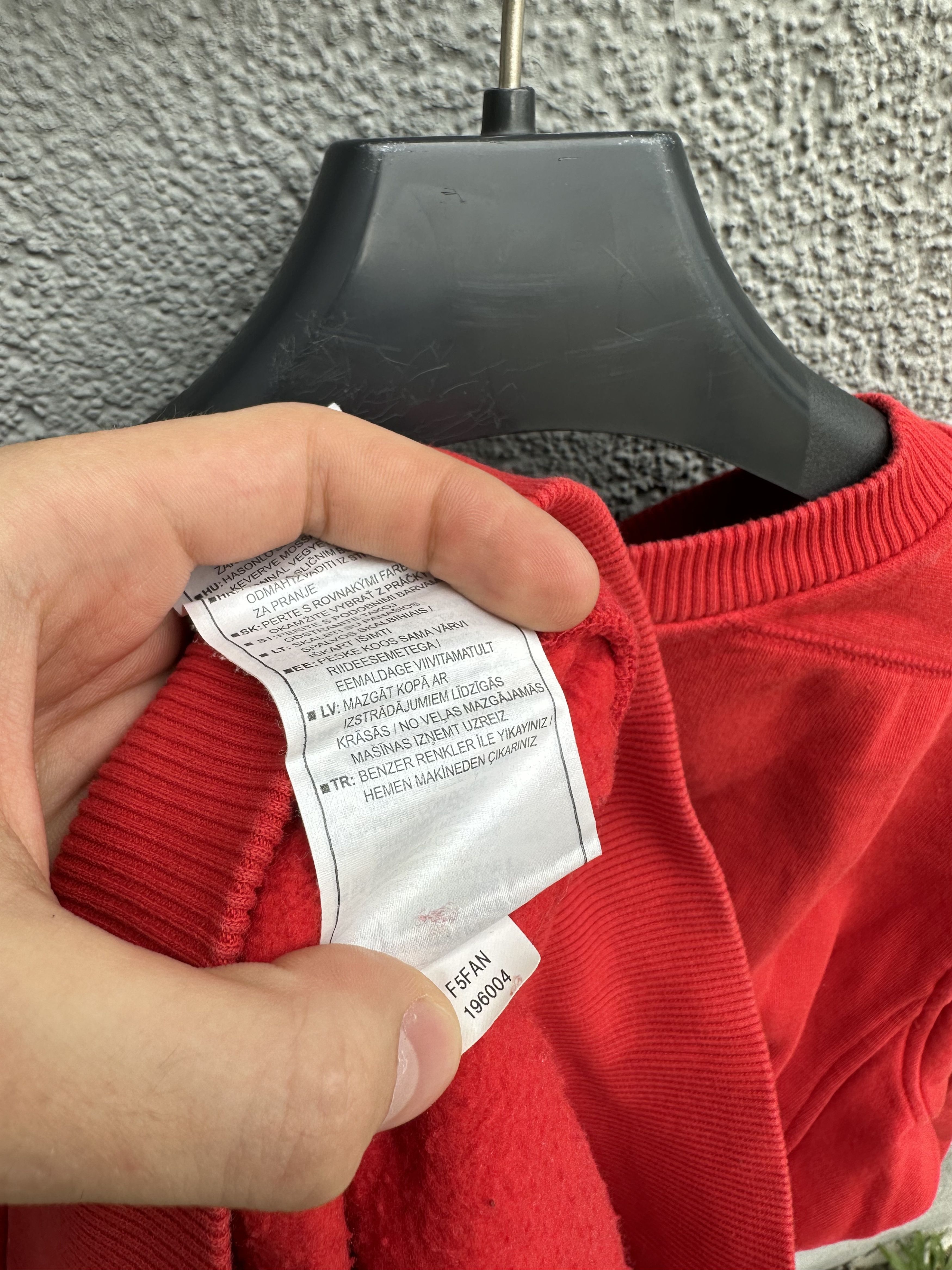 Nike × Vintage Vintage Nike Sweatshirt Big Logo Swoosh Y2K Red L Size US L / EU 52-54 / 3 - 4 Thumbnail