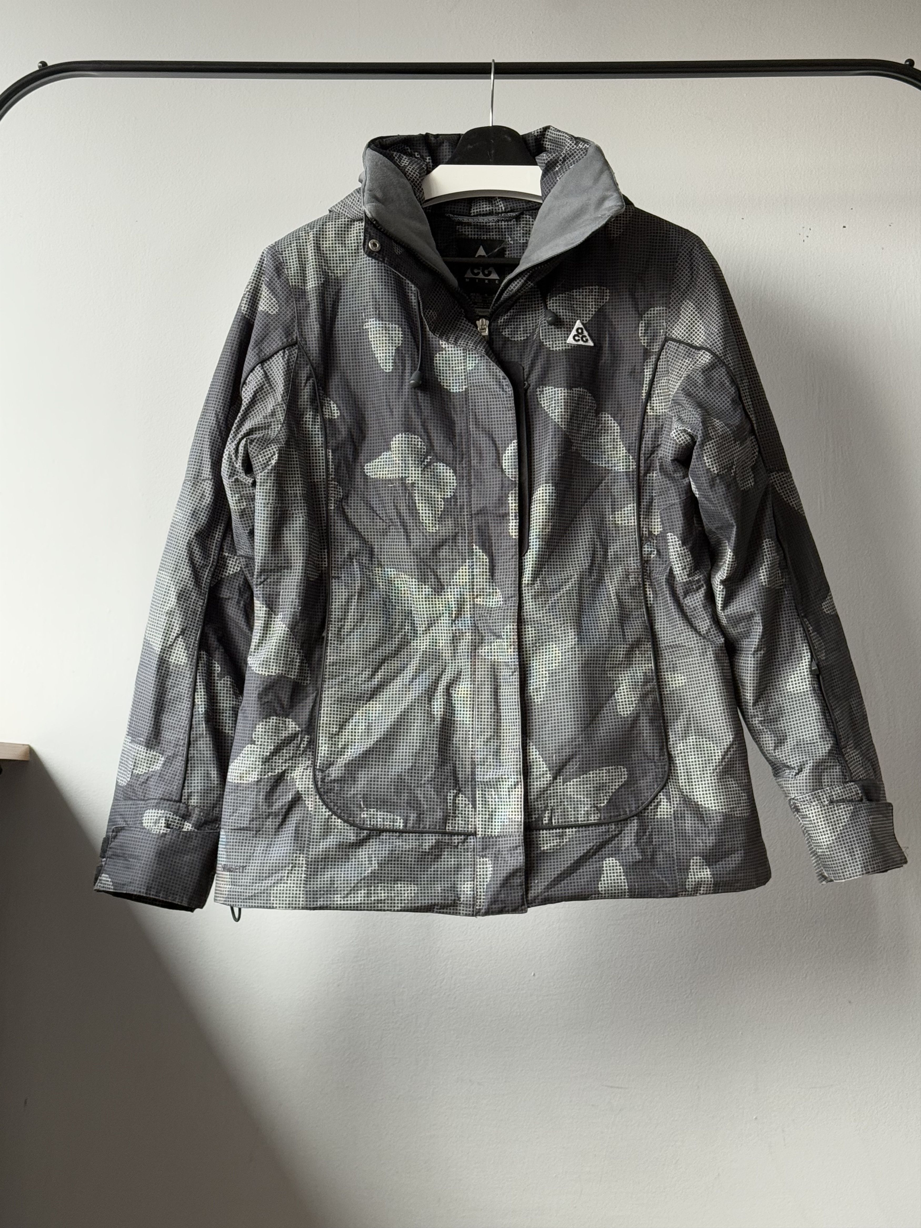 Nike ACG Women's Nike ACG Butterfly Insulated Mountain Ski Jacket Size M / US 6-8 / IT 42-44 - 1 Thumbnail