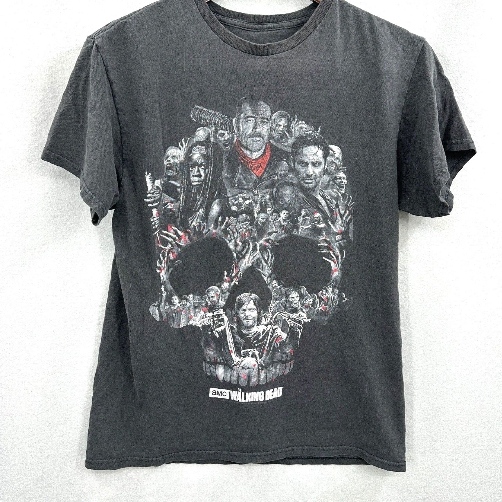 Vintage Walking Dead Shirt Mens Medium Black Negan Rick Michonne Daryl Skull Goth Retro READ Size US M / EU 48-50 / 2 - 2 Thumbnail