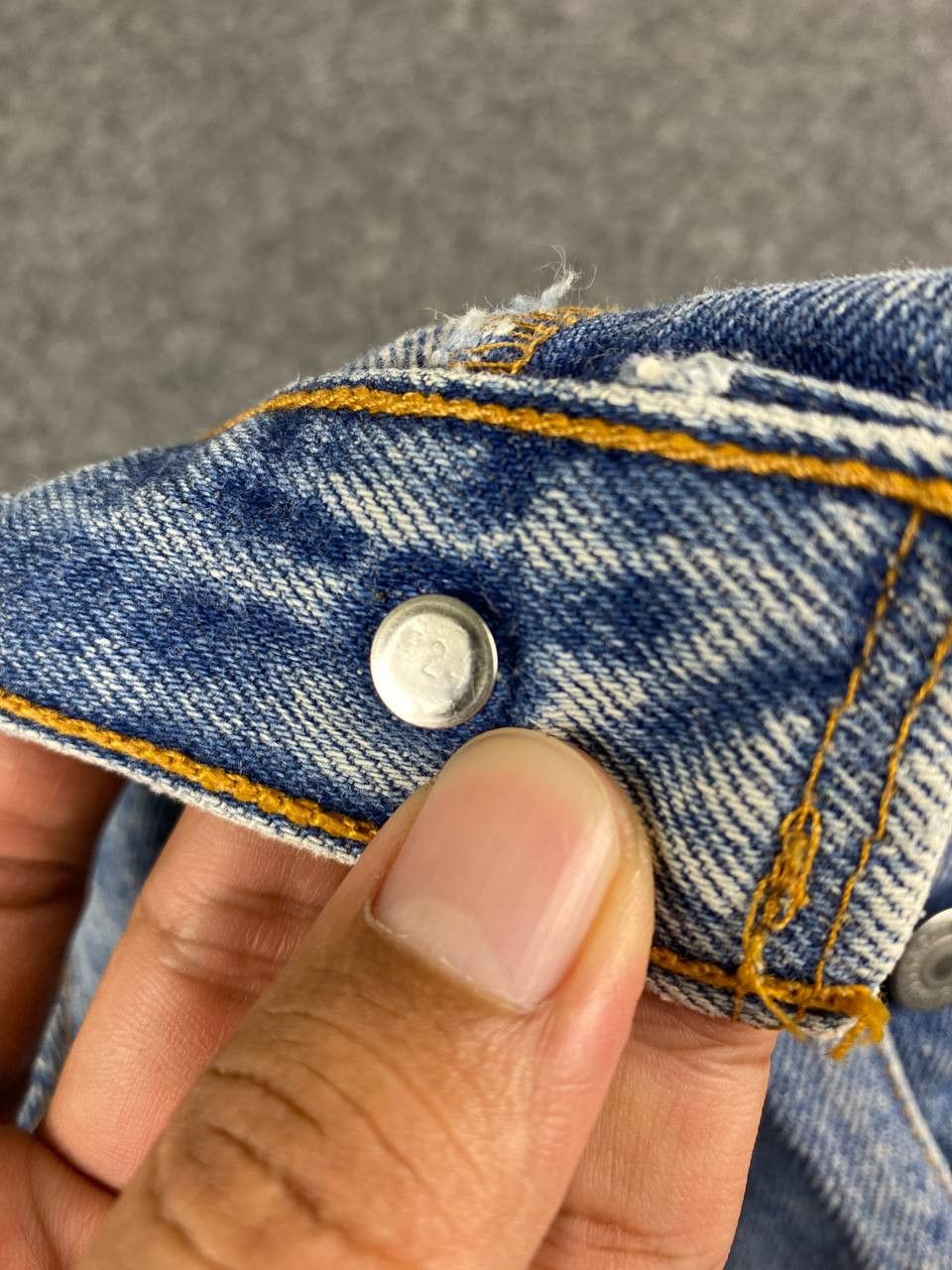 Levi's vintage 80s levis 501 distressed denim Size US 39 - 16 Thumbnail