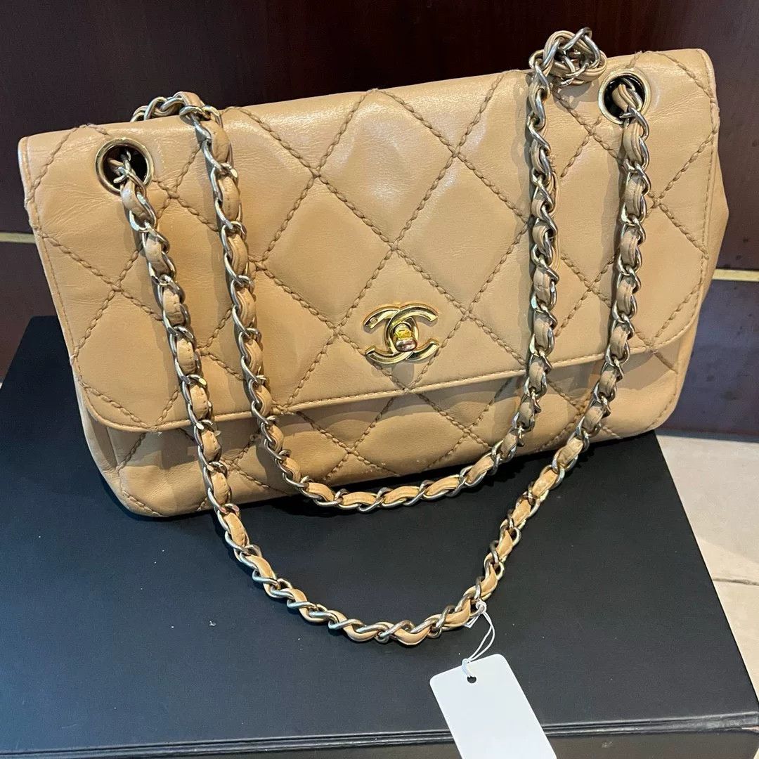 Chanel Pre-loved Bag Very good condition Size ONE SIZE - 1 Thumbnail