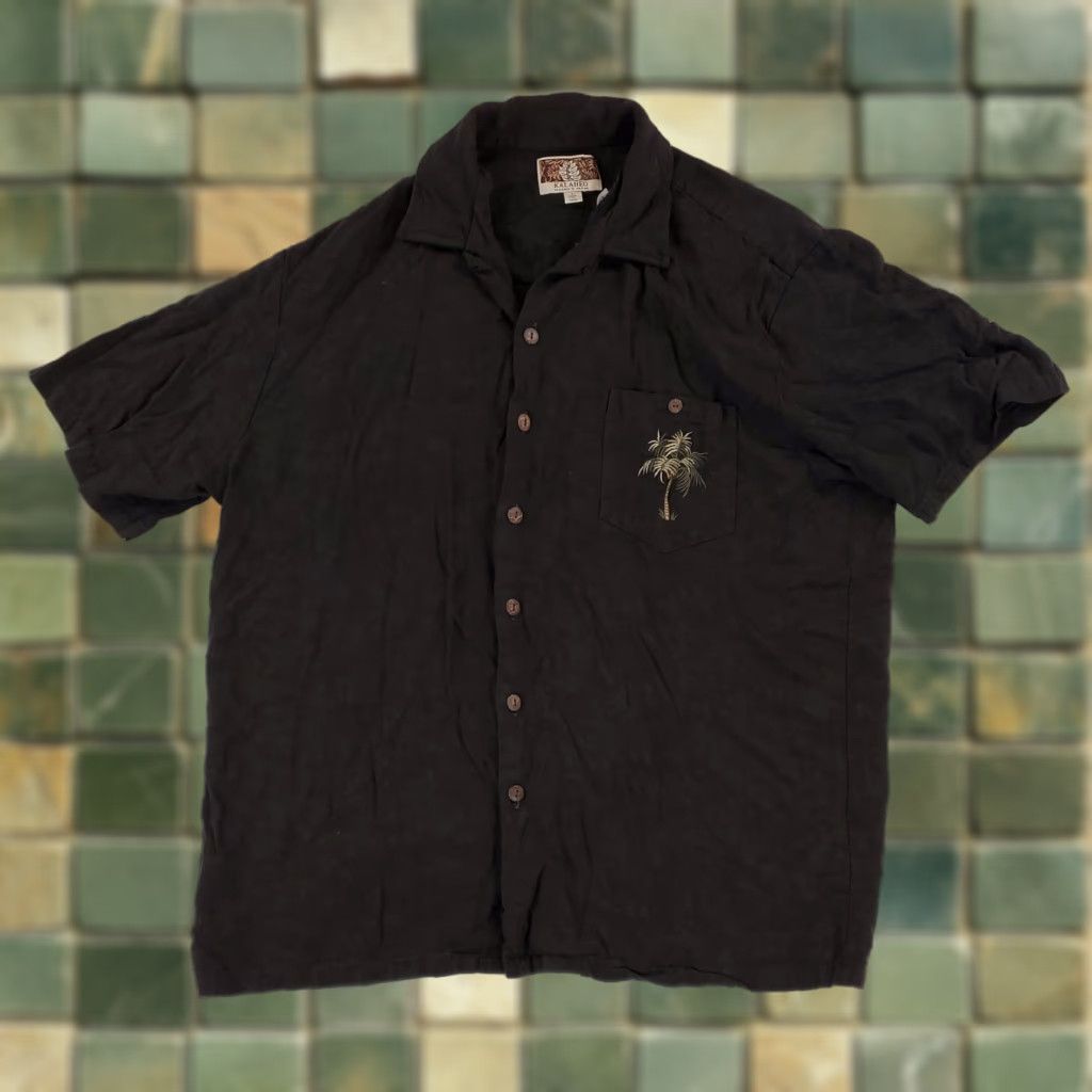 Vintage Kalaheo Hawaiian Shirt Black Embroidered Palm Trees Beach Rayon Mens L Classic Button-Up Short Sleeve Shirt Size US L / EU 52-54 / 3 - 1 Thumbnail