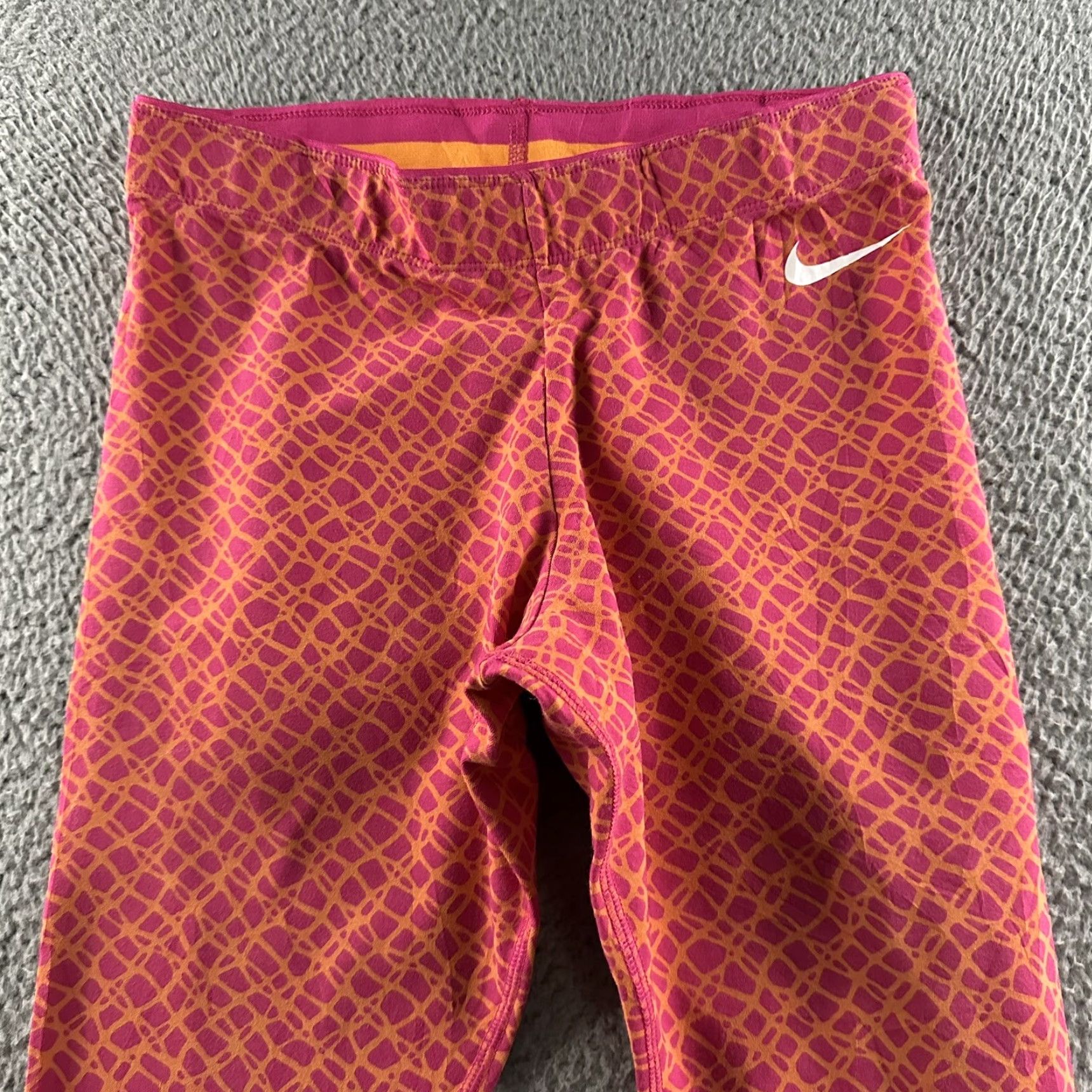Nike Nike Womens Leggings Pink Size Small Pull On Cropped Stretch Cotton Blend Size 28" / US 6 / IT 42 - 2 Thumbnail