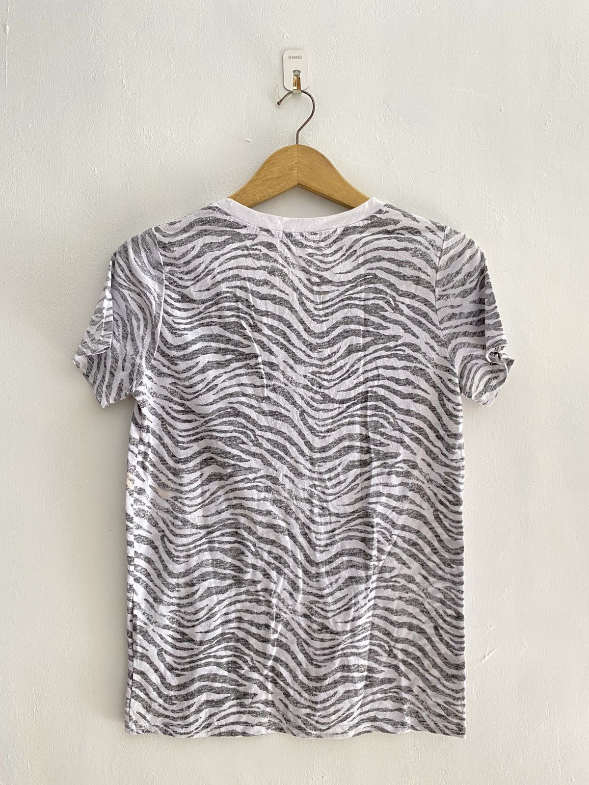 Yasuyuki Ishii Chami chami zebra jewelry printed tshirts Size US M / EU 48-50 / 2 - 4 Thumbnail