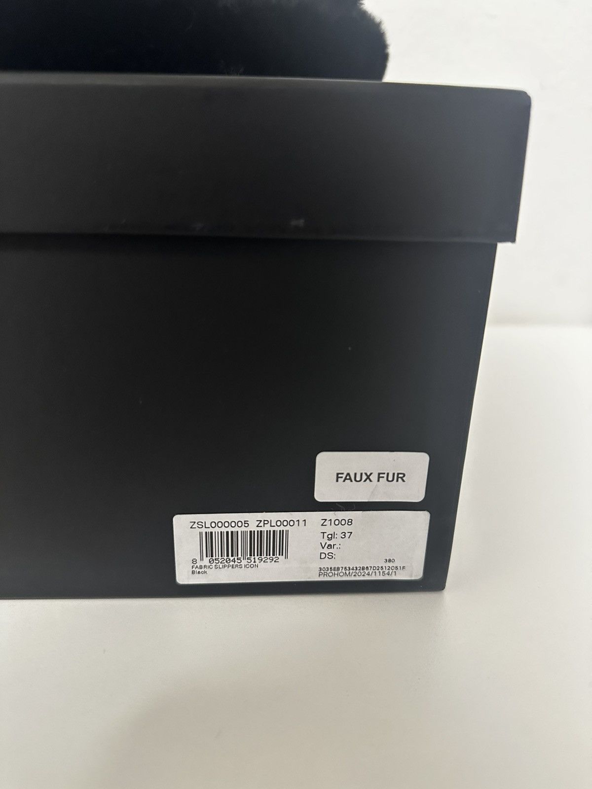 Versace Versace Medusa Black Faux Fur Slippers Size US 7 / IT 37 - 4 Thumbnail