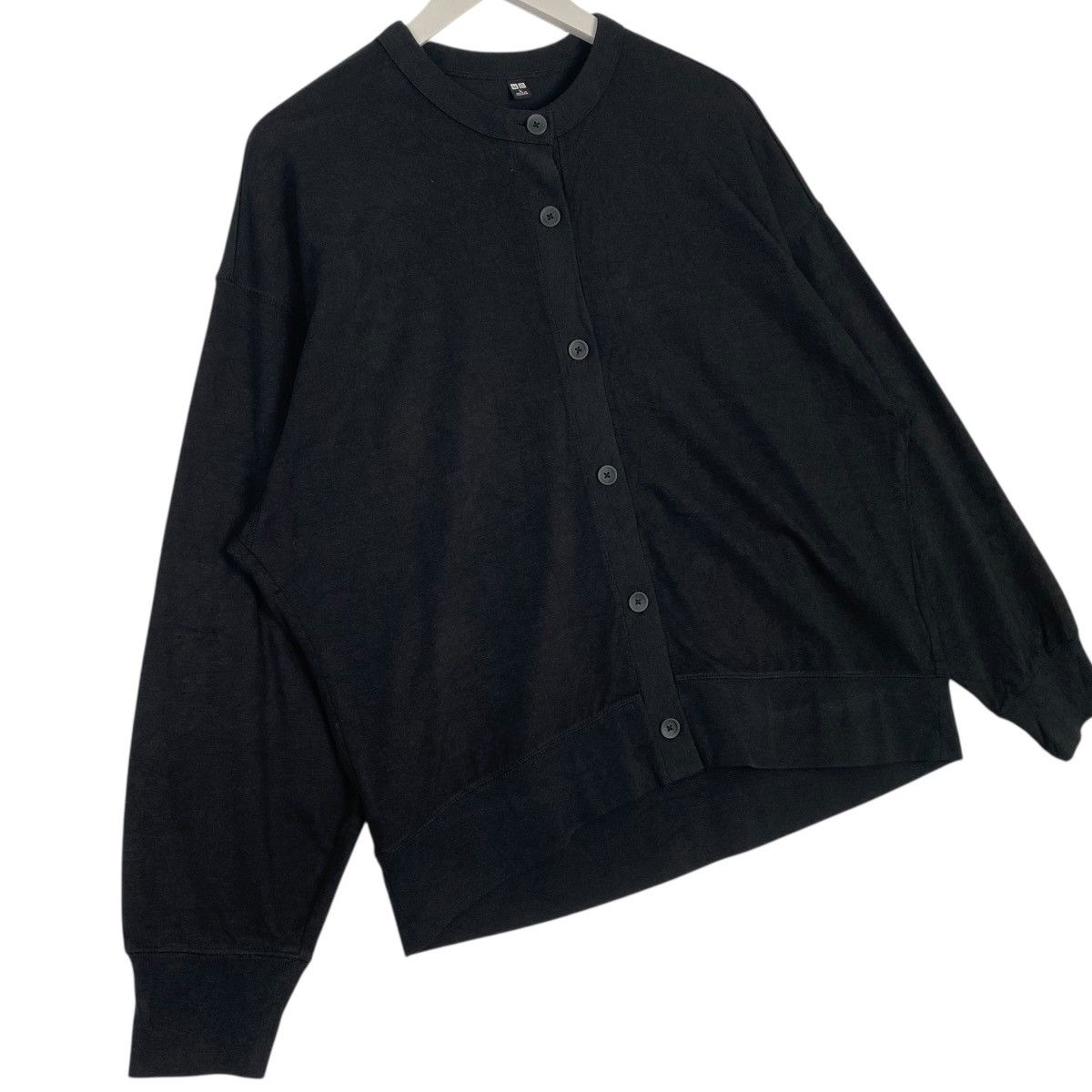Other Vintage Uniqlo Cardigan Sweater Black Pullover Jumper Size L Size US L / EU 52-54 / 3 - 3 Thumbnail