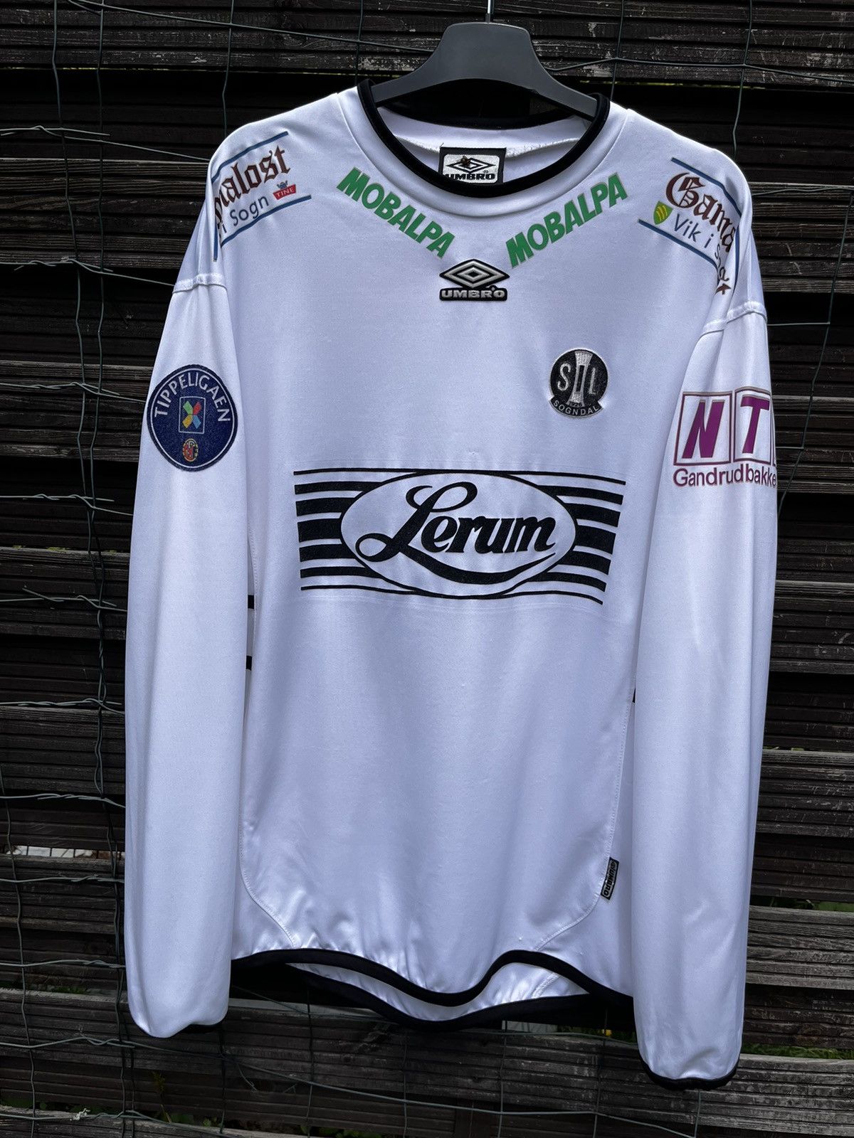 Exclusif : fuite du maillot d'entraînement du Nigeria 2026 - Footy Headlines FR
