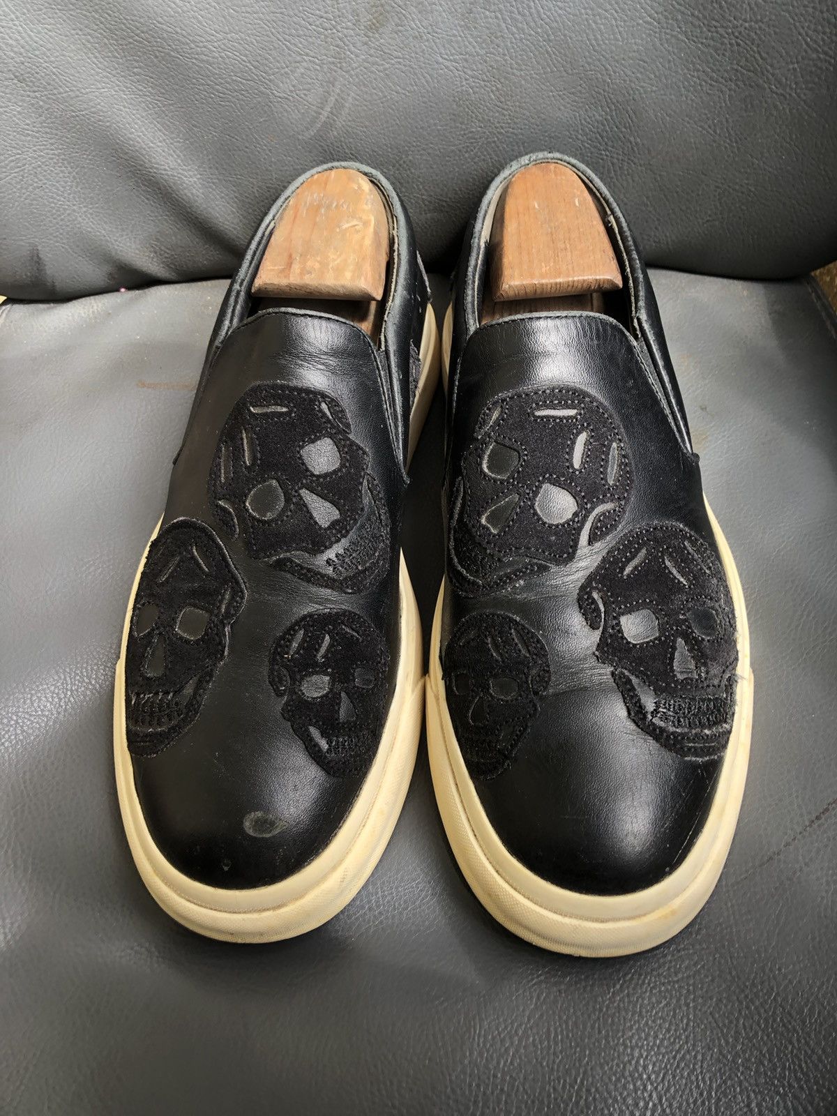 Alexander McQueen Alexander McQueen 432336 Black Leather Sneakers size 40 Size US 6.5 / EU 39-40 - 1 Thumbnail