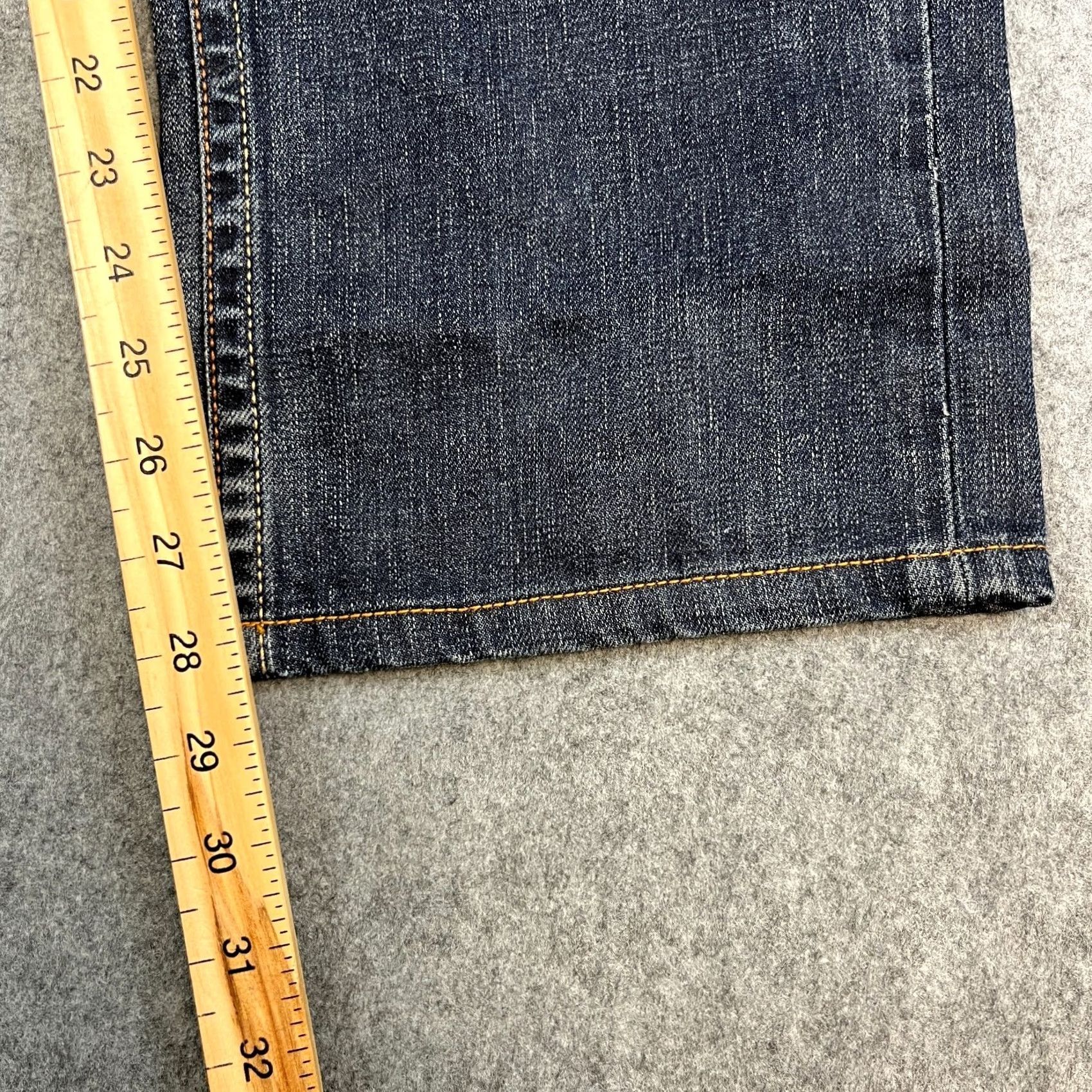 Tommy Hilfiger Tommy Hilfiger Jeans Relaxed Straight 34 29 Dark Wash Blue Whiskering Vintage Mens 5-Pocket Denim Cotton Baggy Style Straight Jeans Men Size US 34 / EU 50 - 4 Thumbnail