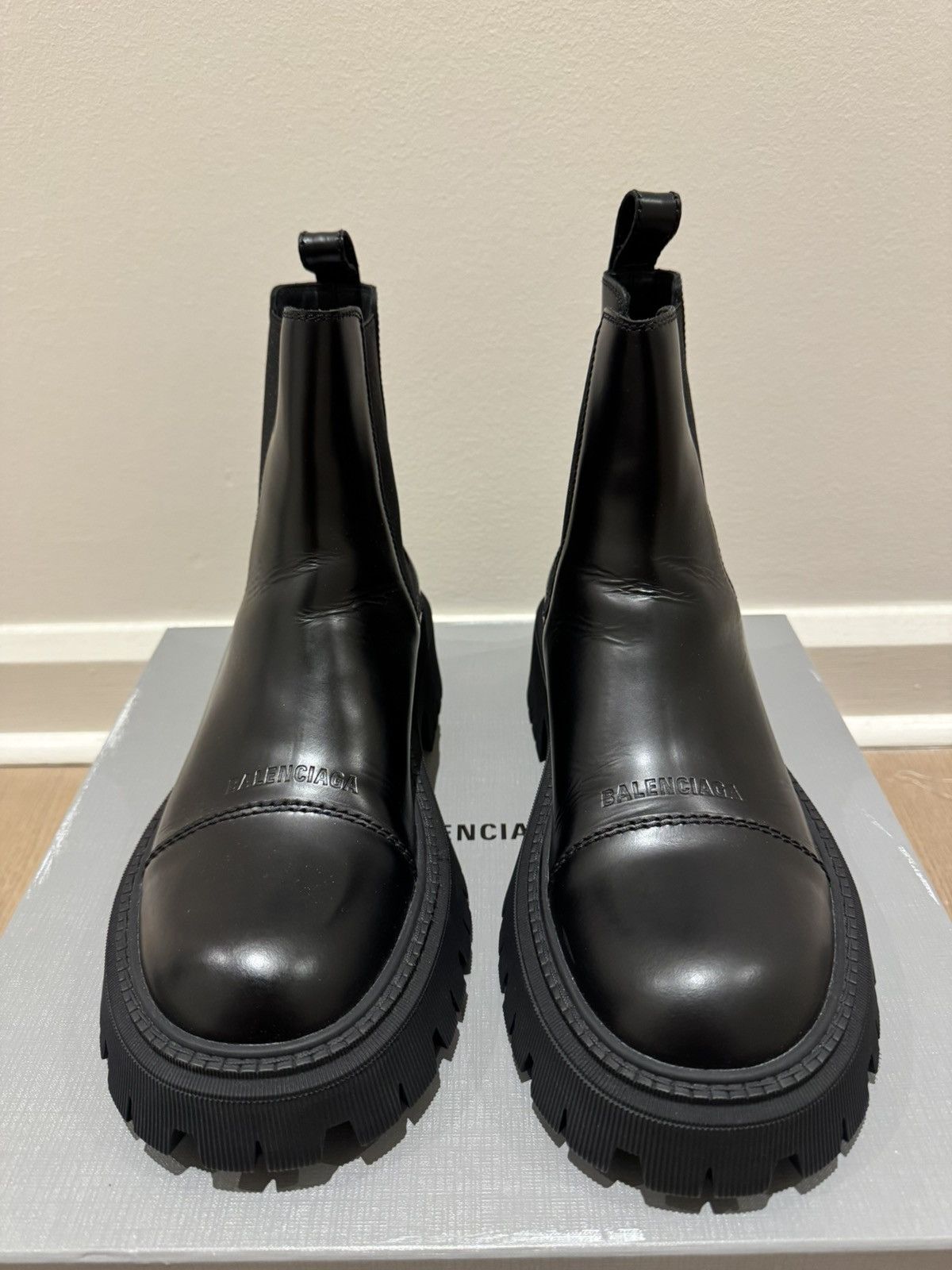 Balenciaga Balenciaga Tractor Chelsea Leather Boot (Black) Size US 8 / EU 41 - 2 Thumbnail