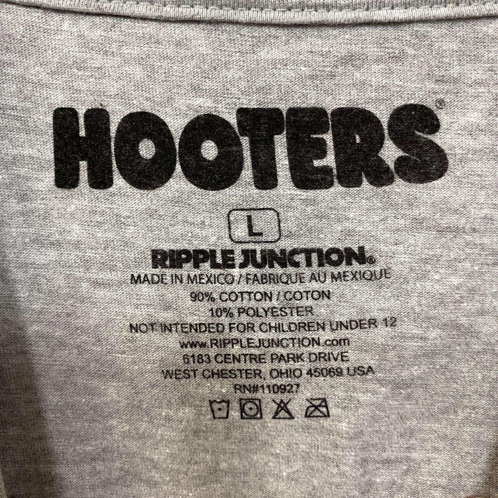 Ripple Junction Hooters League Basketball Since 1983 Retro Style T-Shirt Lar Size US L / EU 52-54 / 3 - 4 Thumbnail