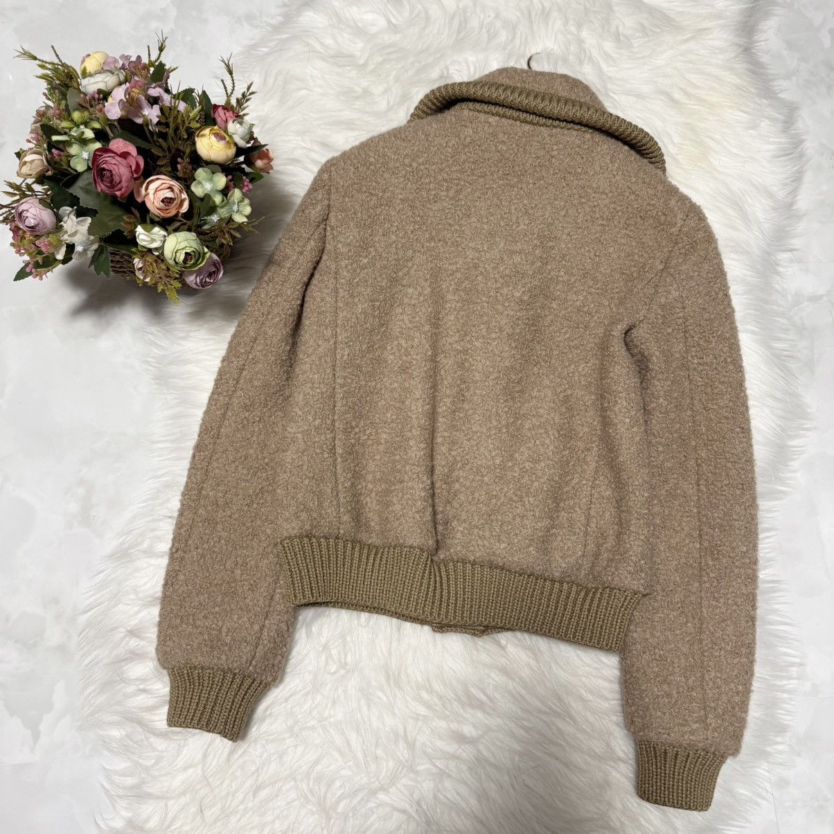 Prada Genuine Prada ribbed trim ball button knit jacket 36 beige Size XS / US 0-2 / IT 36-38 - 4 Thumbnail