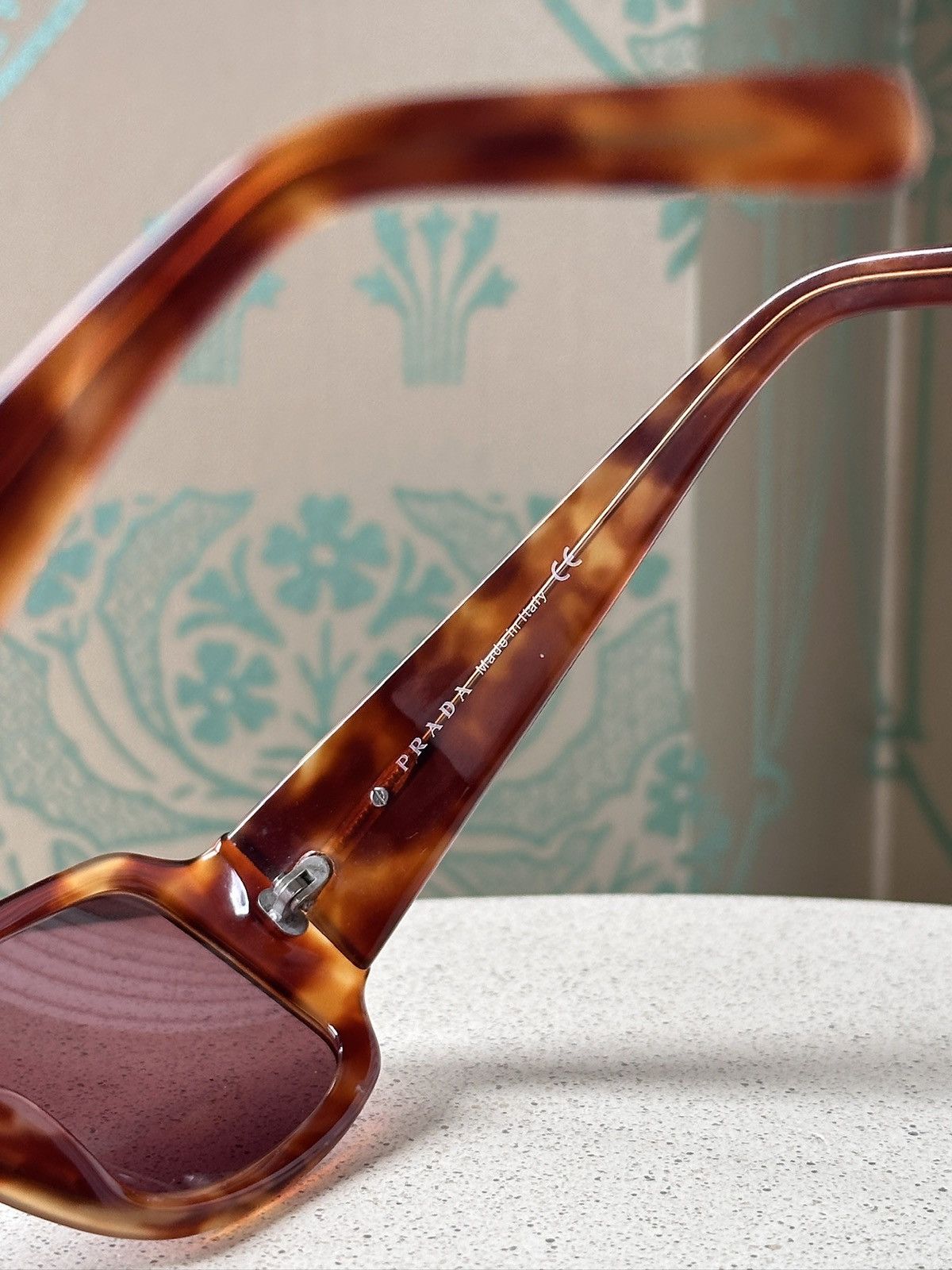 Prada Vintage Prada Logo Brown Square Turtle Sunglasses Spr 14H Size ONE SIZE - 6 Thumbnail