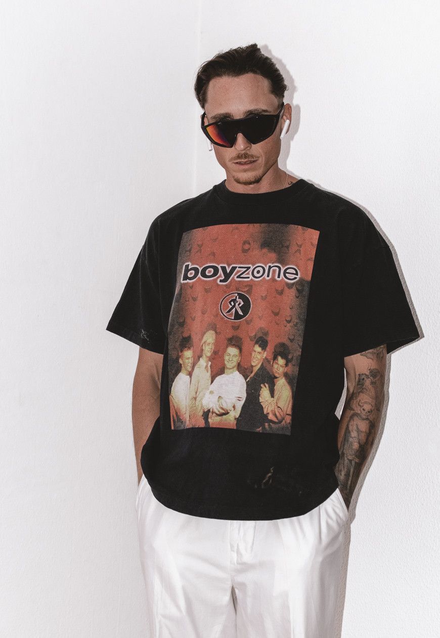 Other Faded Vintage Y2k Boyzone Graphic T Shirt XL Size US XL / EU 56 / 4 - 1 Thumbnail