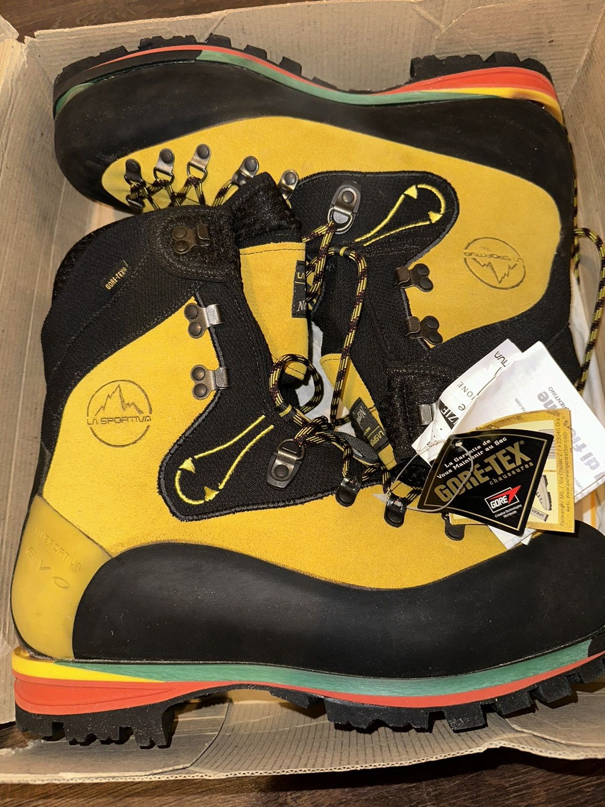 image of La Sportiva 280Gi Nepal Evo Gtx Giallo Mountaineering Boots in Black, Men's (Size 14)