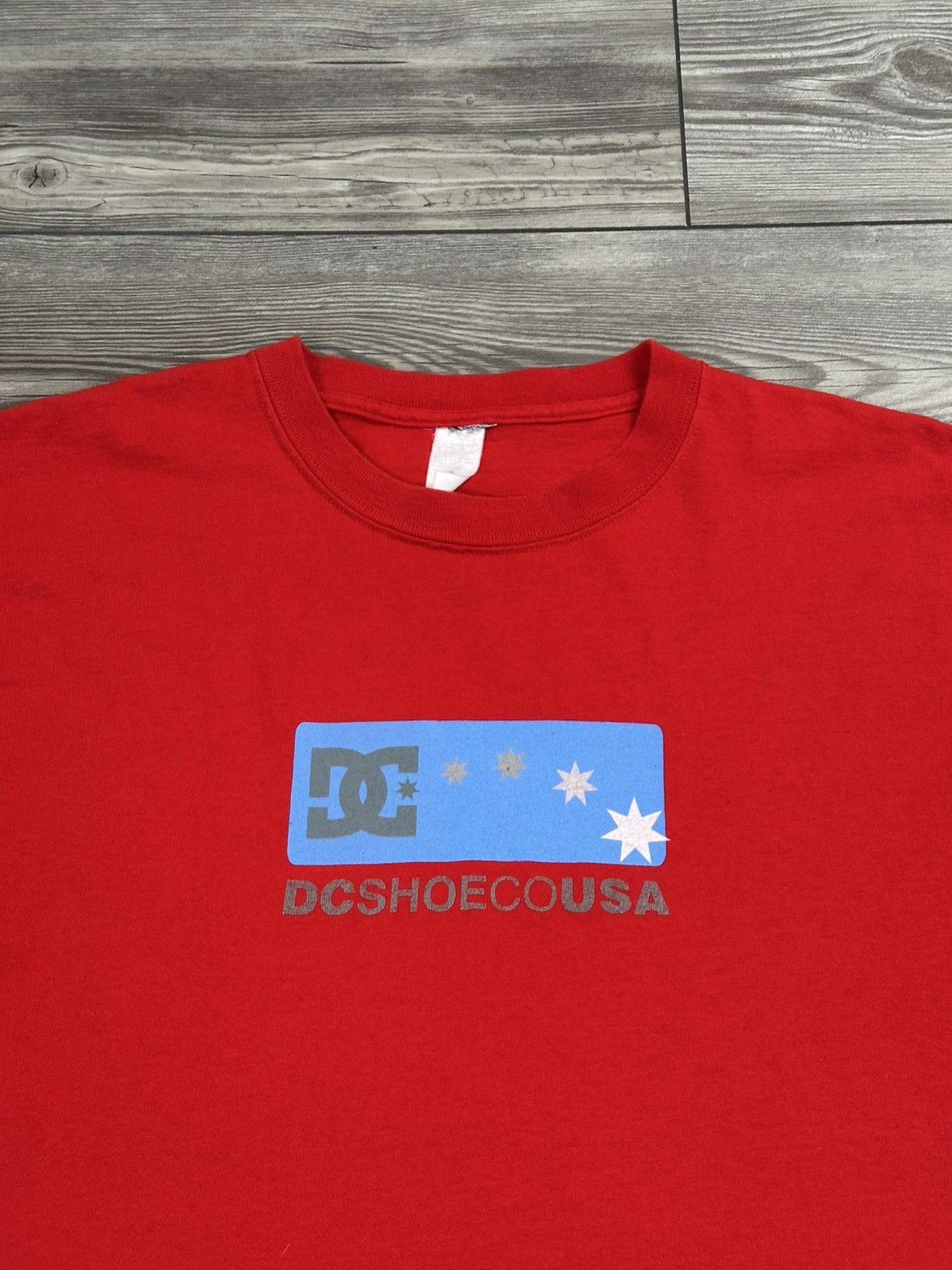 DC × Vintage Crazy Vintage Y2K DC Shoe Co USA T Shirt Size US L / EU 52-54 / 3 - 2 Thumbnail