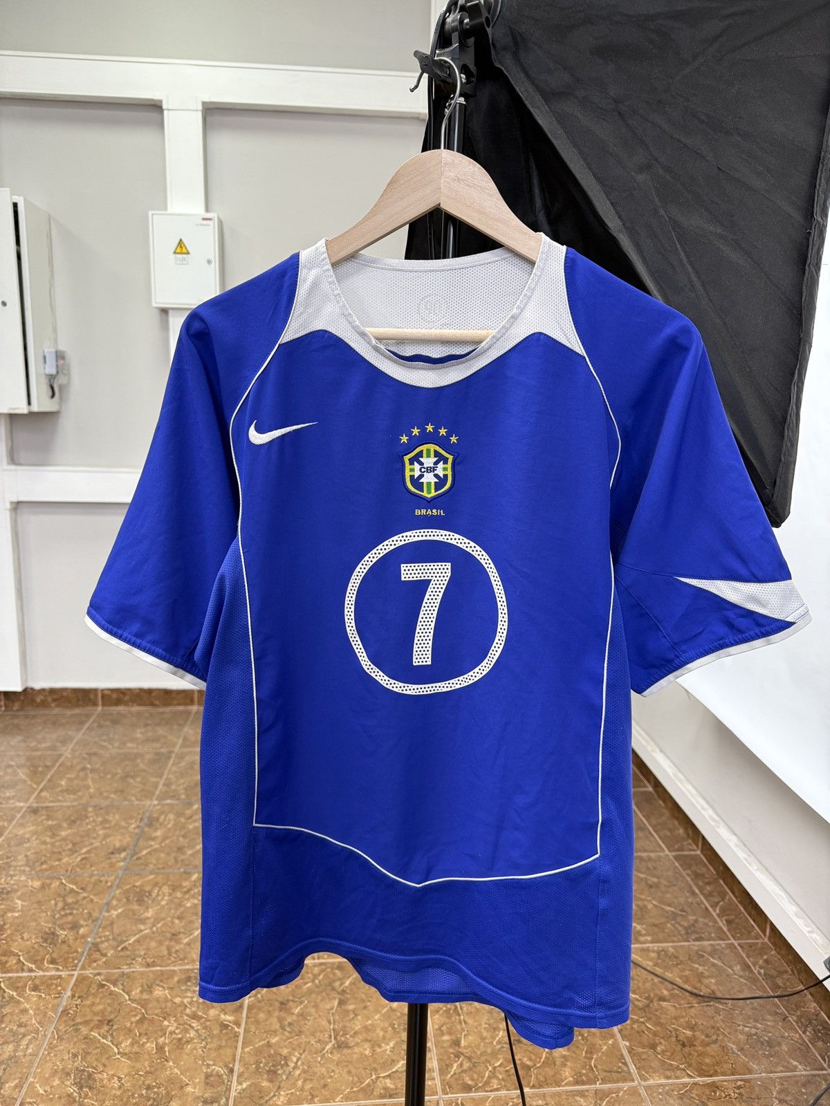 Nike 🇧🇷 Vintage 00s Ronaldinho Brazil Nike Soccer Jersey Retro Y2K Size US M / EU 48-50 / 2 - 1 Thumbnail