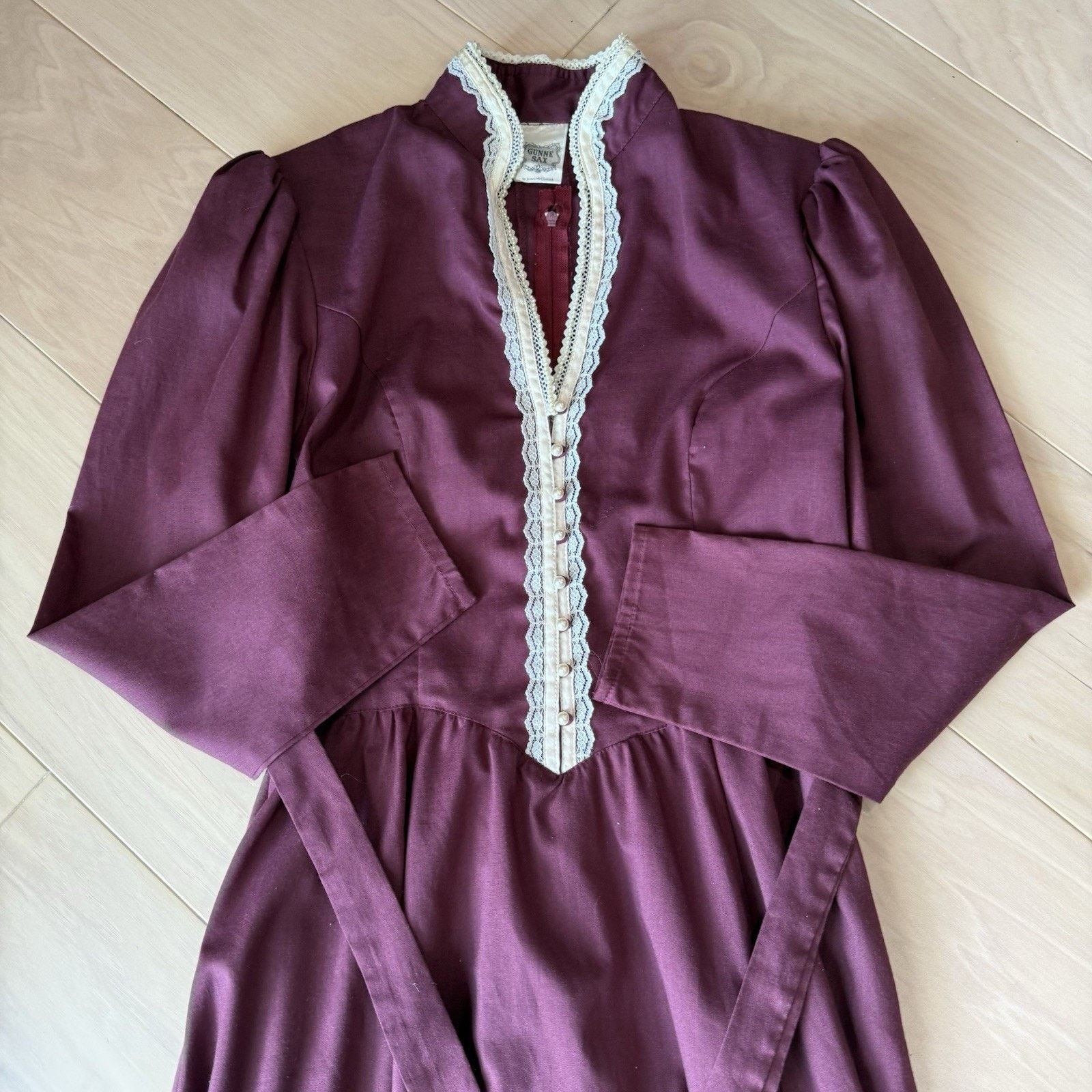 Vintage Vintage Gunne Sax Dress Women's S Maroon Lace and Taffeta Size S / US 4 / IT 40 - 4 Thumbnail