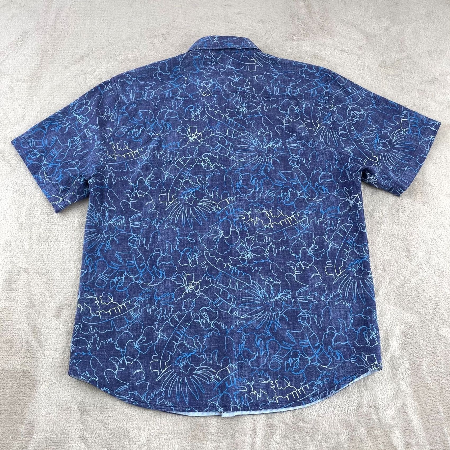 Tommy Bahama Tommy Bahama Between The Vines Shirt Men M Island Zone NWOT Island Navy Blue Silk 70%/Coolmax 30% Floral Short Sleeve Button-Up Collared Classic Mens Size US M / EU 48-50 / 2 - 4 Thumbnail