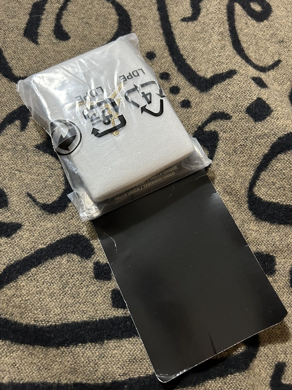 Jordan Brand × October's Very Own 2016 Jordan Brand x OVO Hand Band Size ONE SIZE - 6 Thumbnail