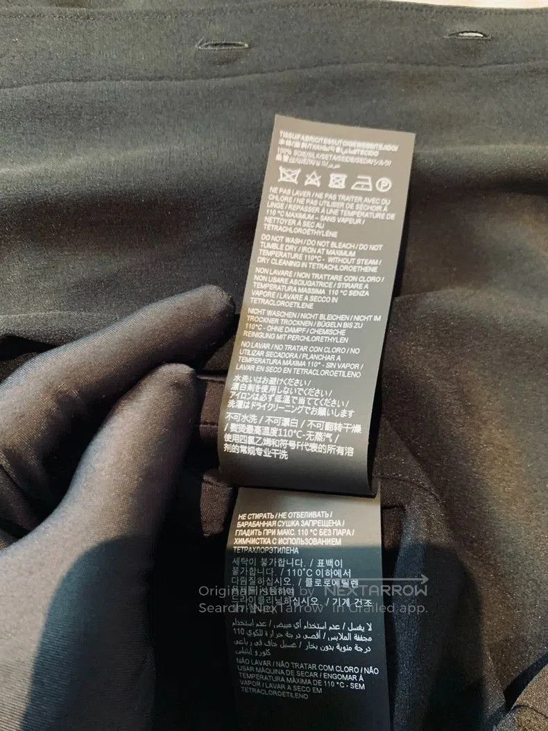 Saint Laurent Paris Saint Laurent Pure Black Silk Shirt. Size XS / US 0-2 / IT 36-38 - 4 Thumbnail
