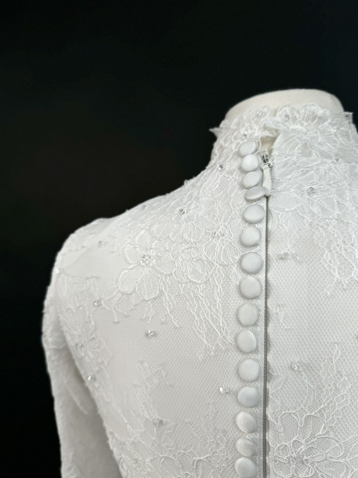 Other Preloved US 8 Anna Augusta Chantilly lace Bridal gown Size M / US 6-8 / IT 42-44 - 5 Thumbnail